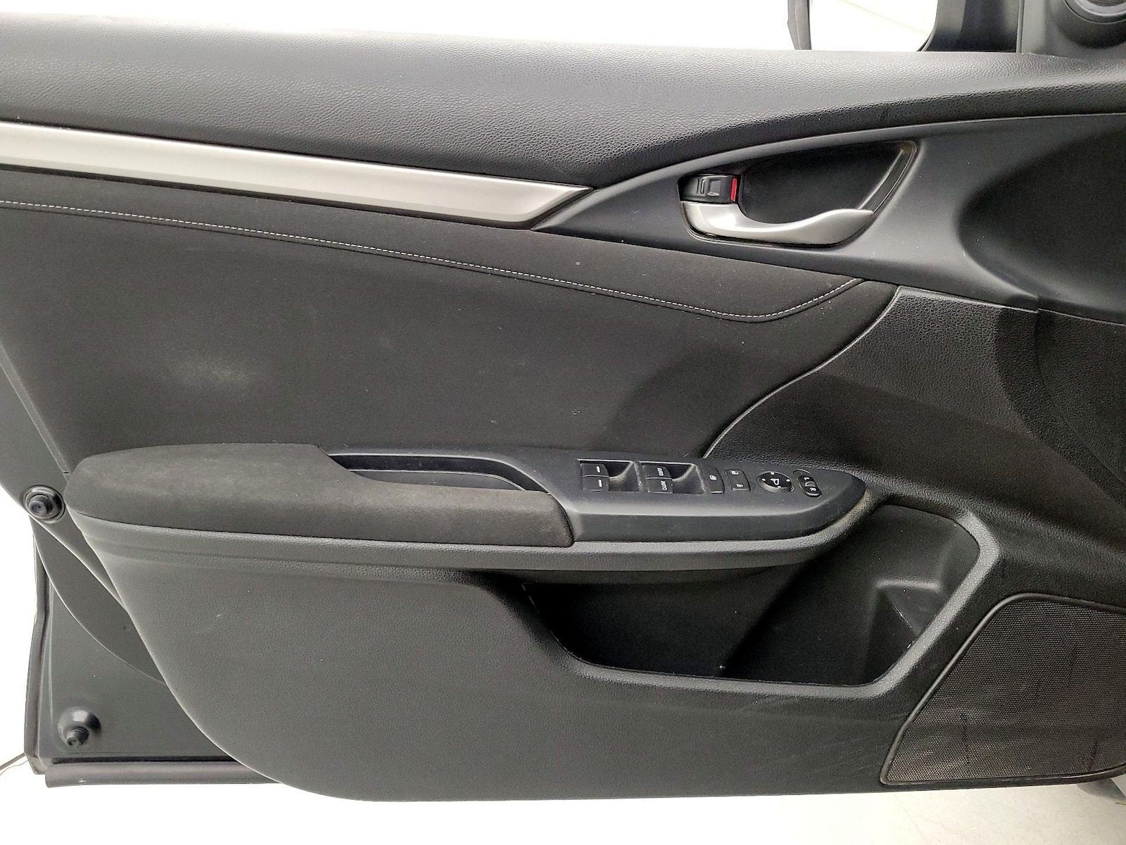 2018 Honda Civic Hatchback EX - Photo 13