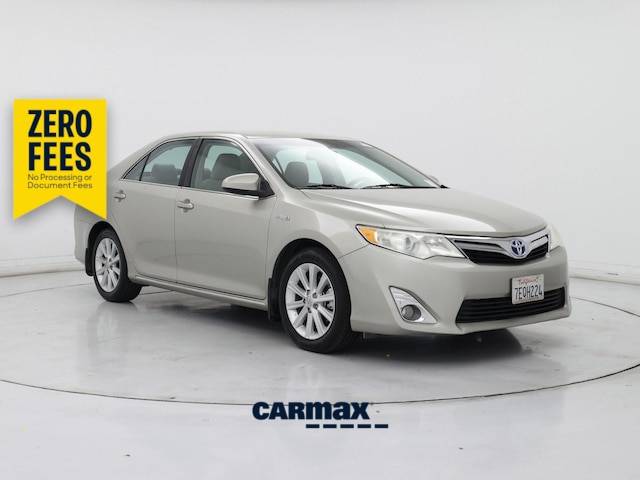 Silver 2014 Toyota Camry Hybrid Sedan Front-Wheel Drive Automatic