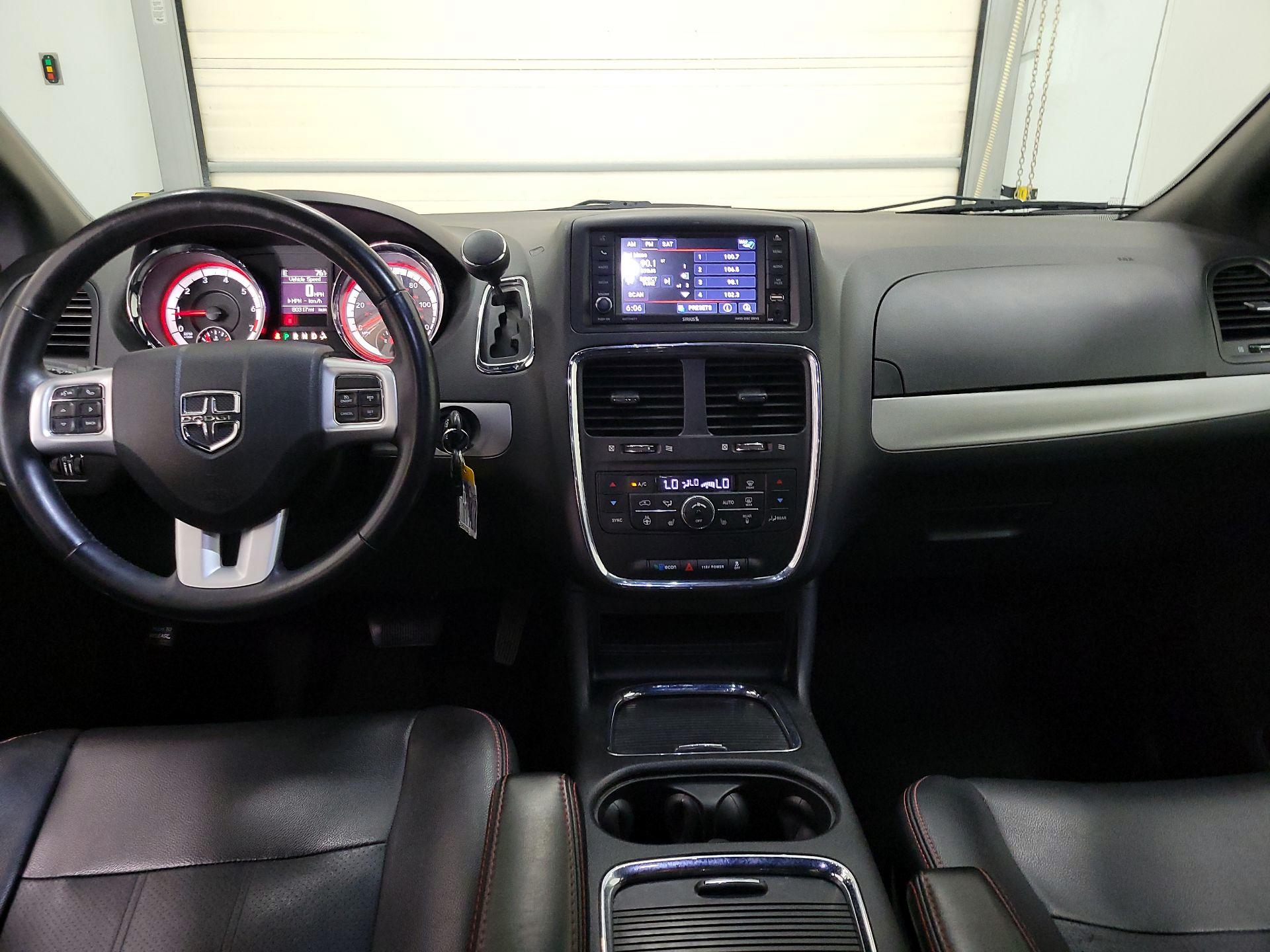 Thumbnail: 2019 Dodge Grand Caravan - 9