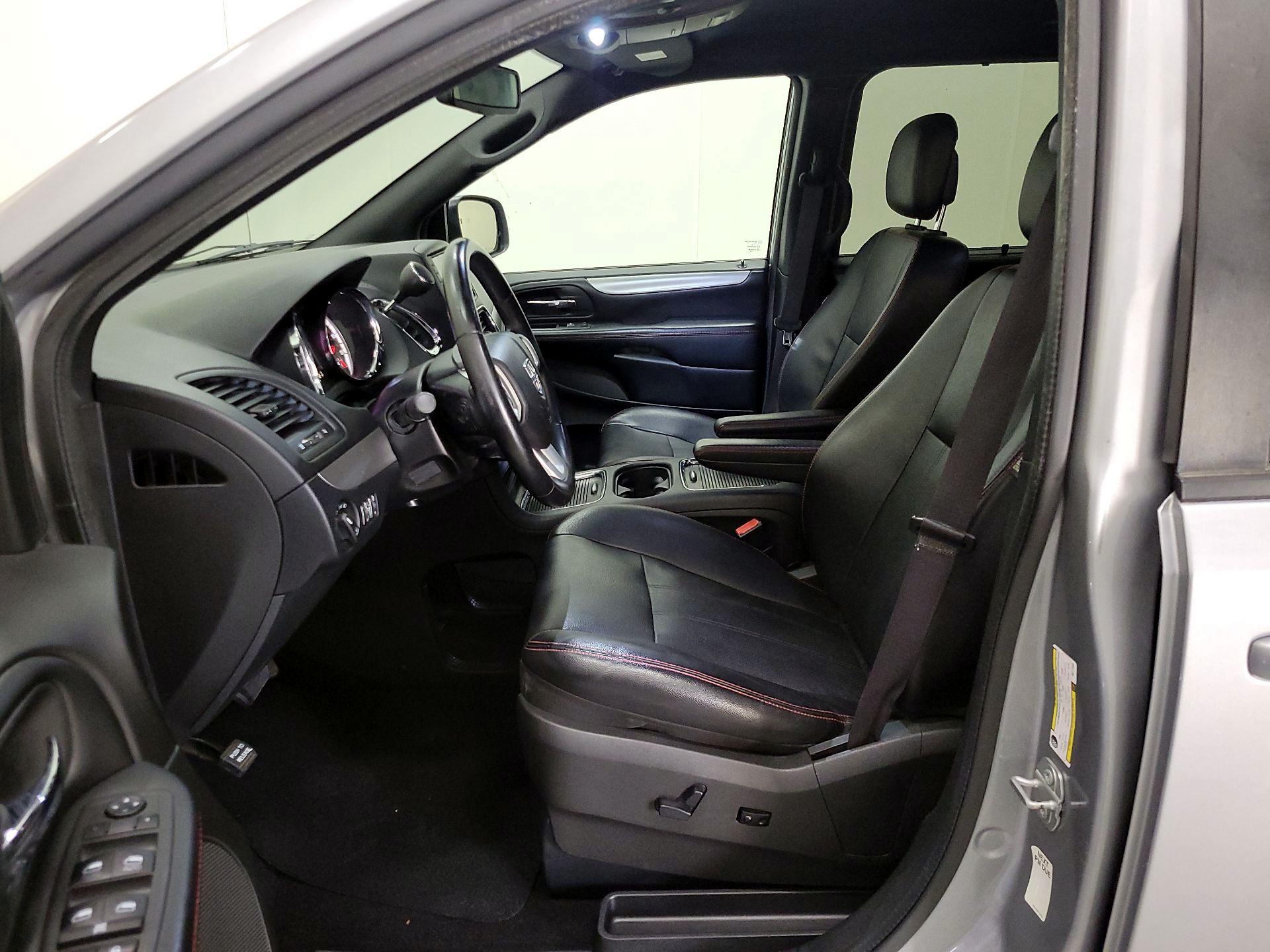 Thumbnail: 2019 Dodge Grand Caravan - 11
