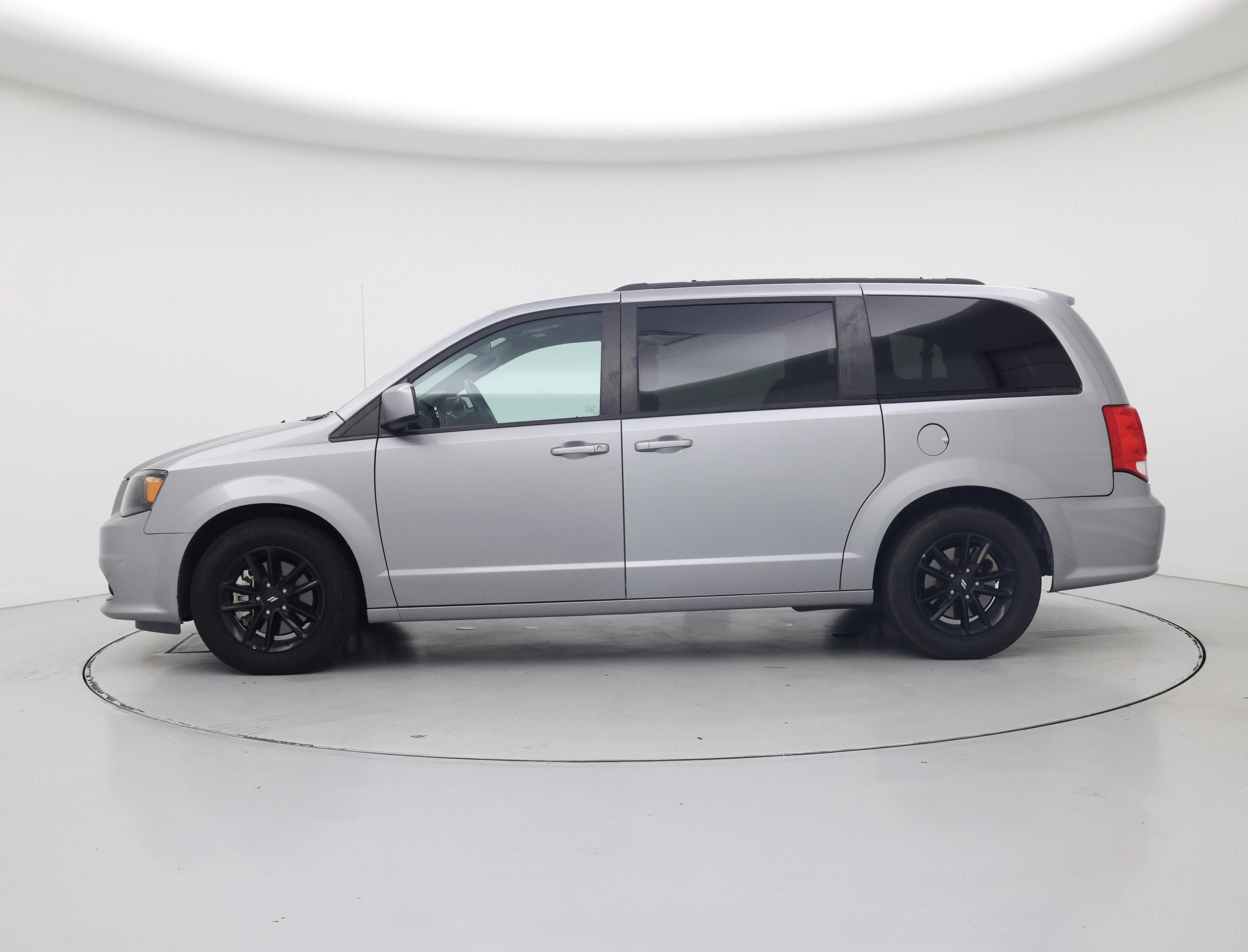 Thumbnail: 2019 Dodge Grand Caravan - 3