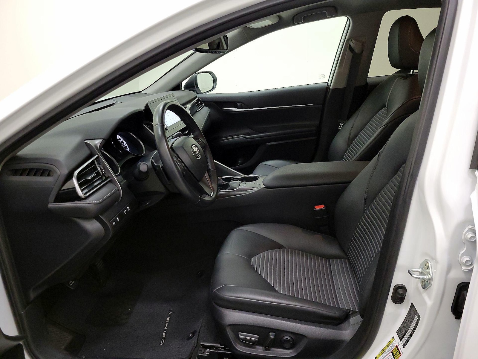 Power Seat(s) & Side Airbags