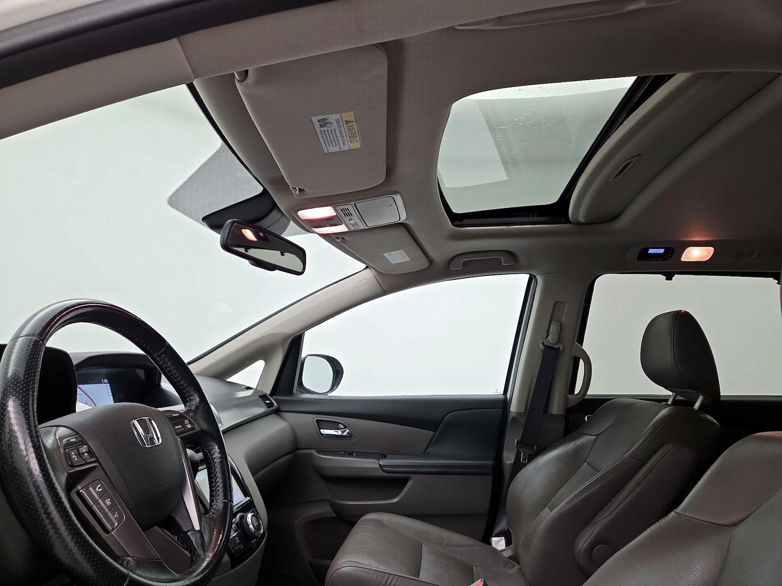 Sunroof(s) & Overhead Airbags