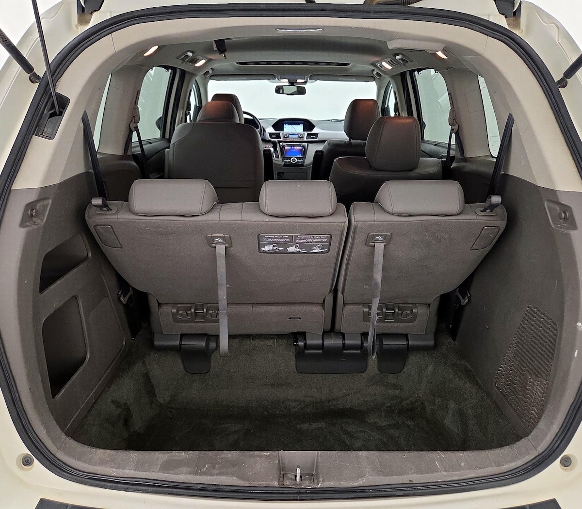Trunk/Cargo (Seats Up)