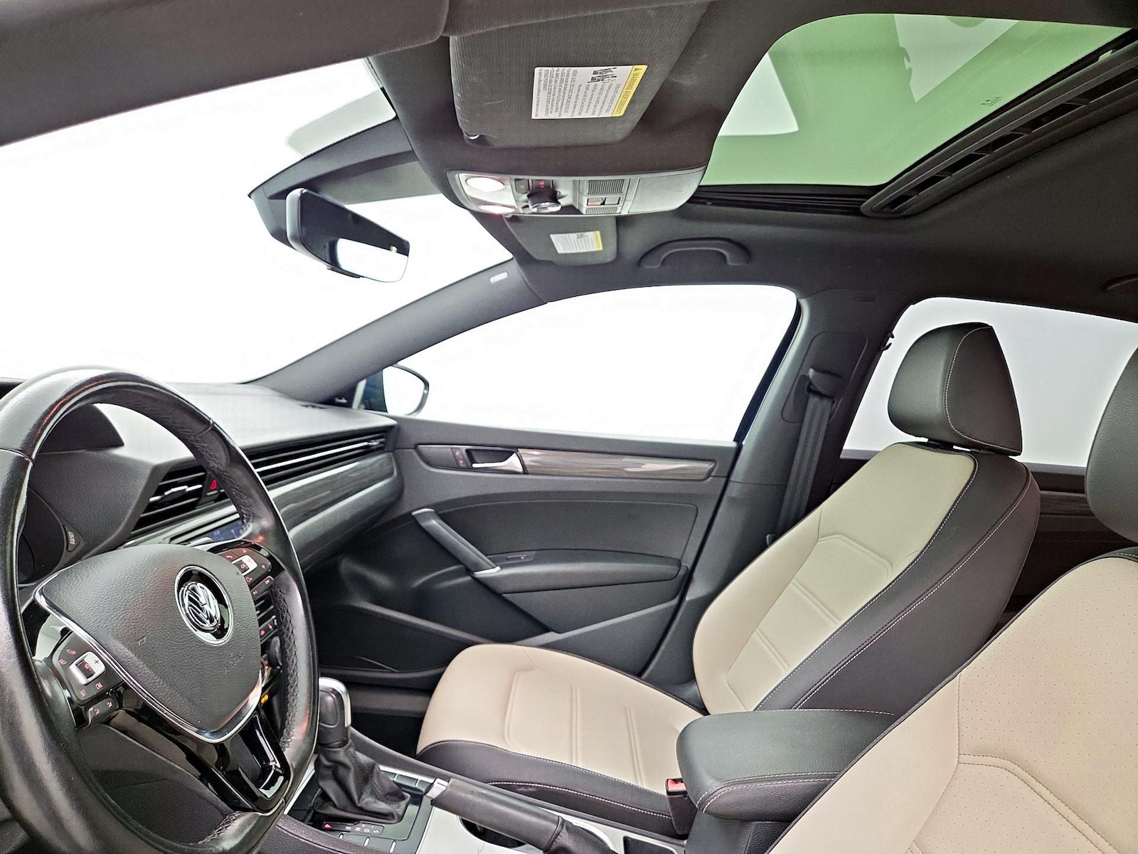 Sunroof(s) & Overhead Airbags