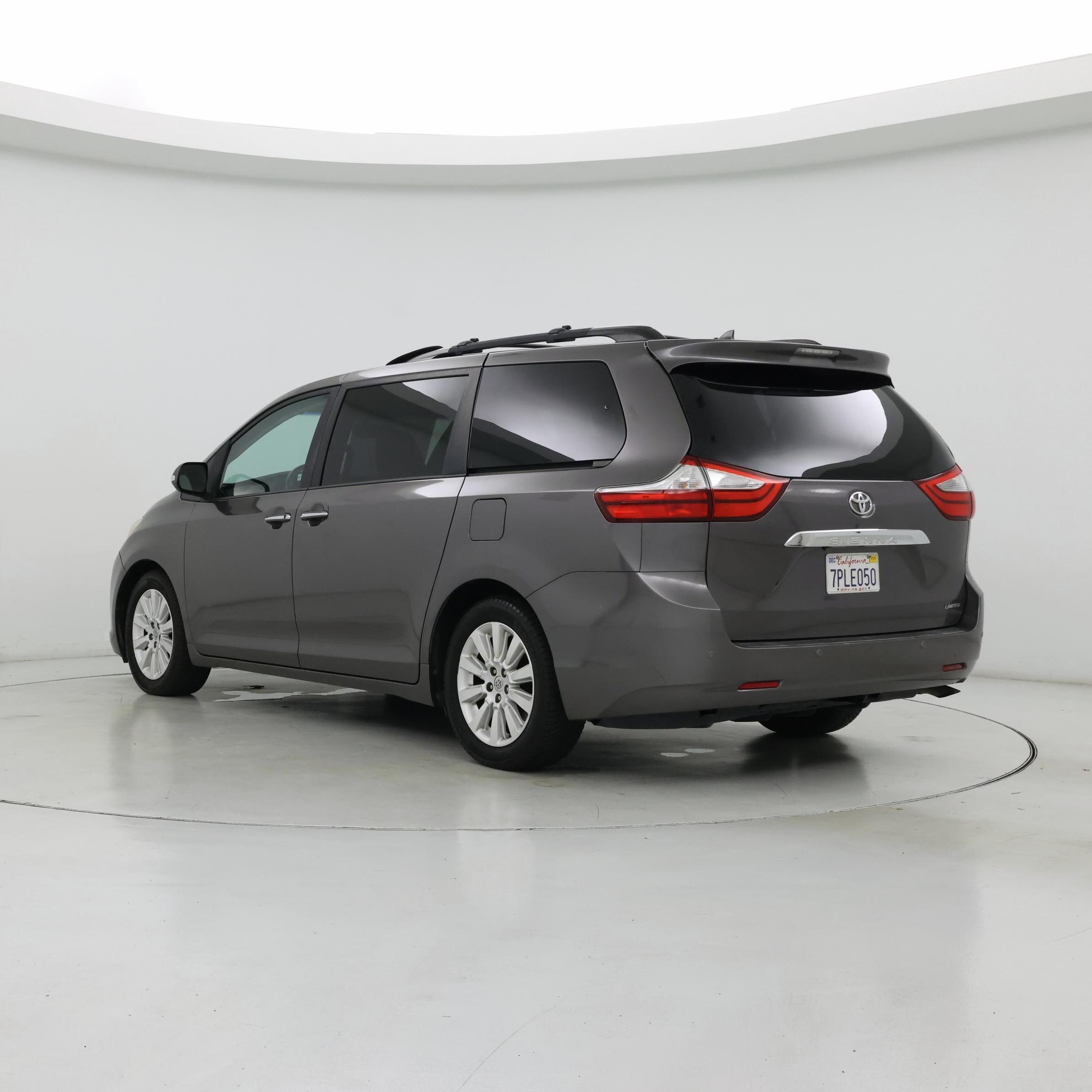 Thumbnail: 2015 Toyota Sienna - 2