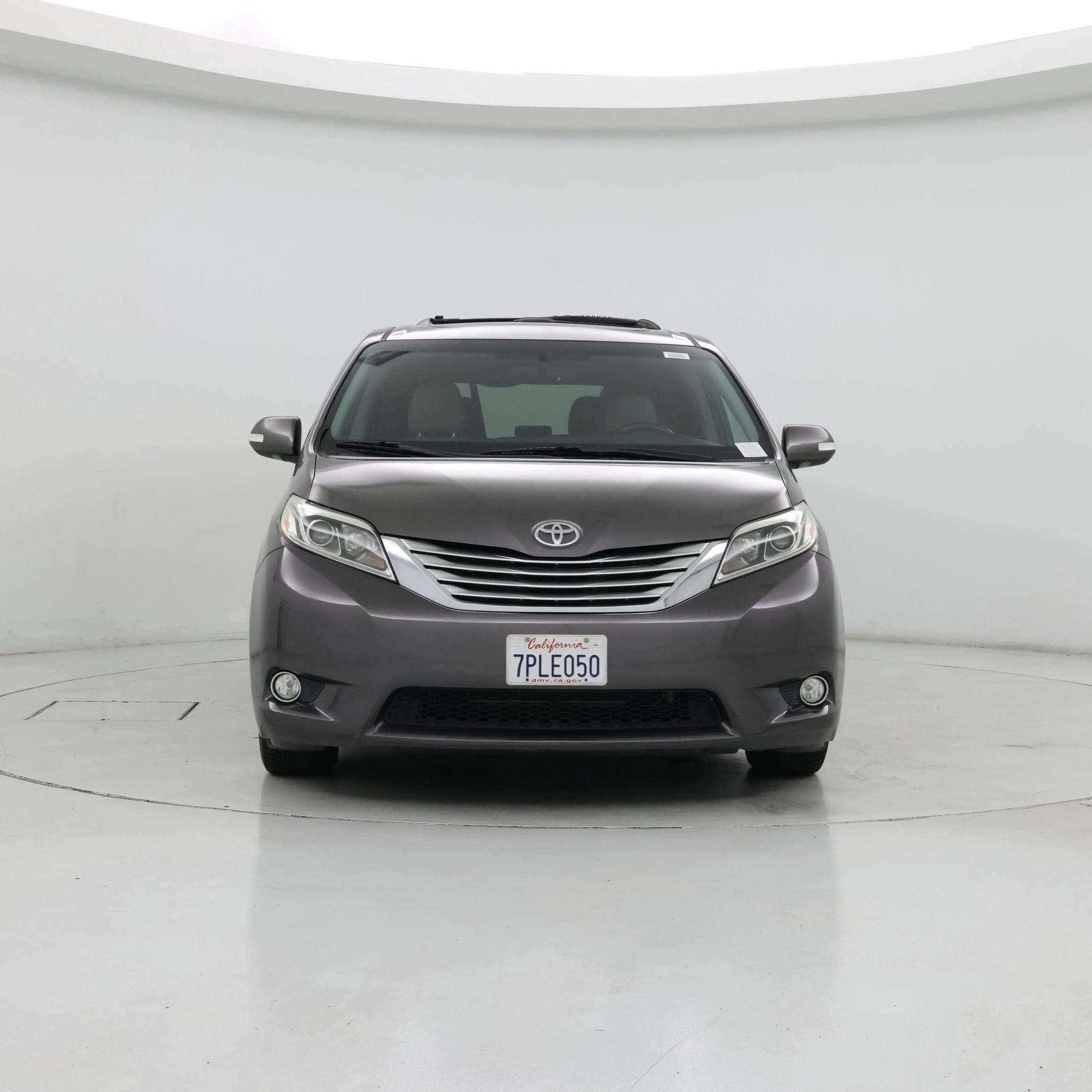 Thumbnail: 2015 Toyota Sienna - 5