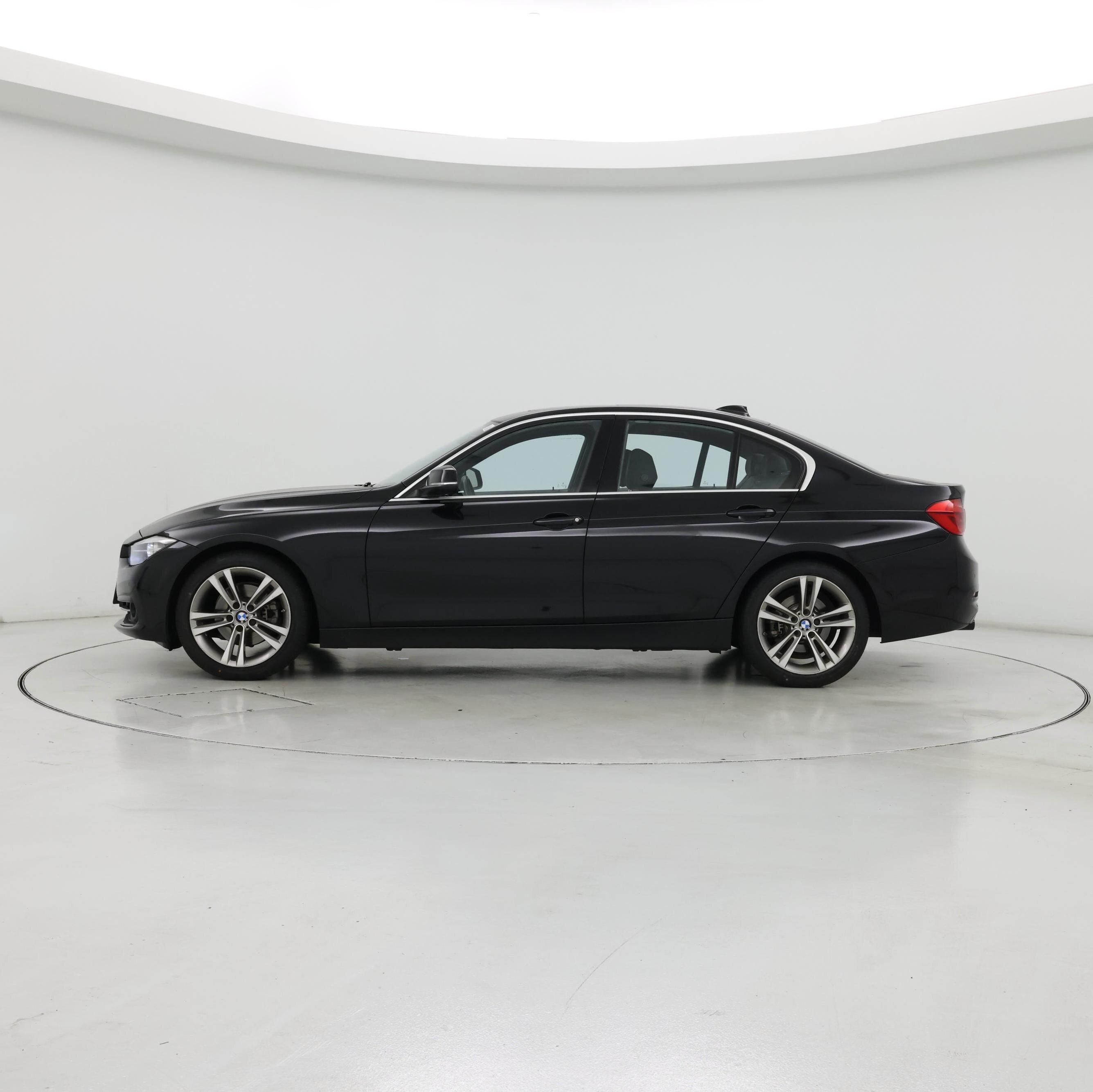 Thumbnail: 2017 BMW 3 Series - 3