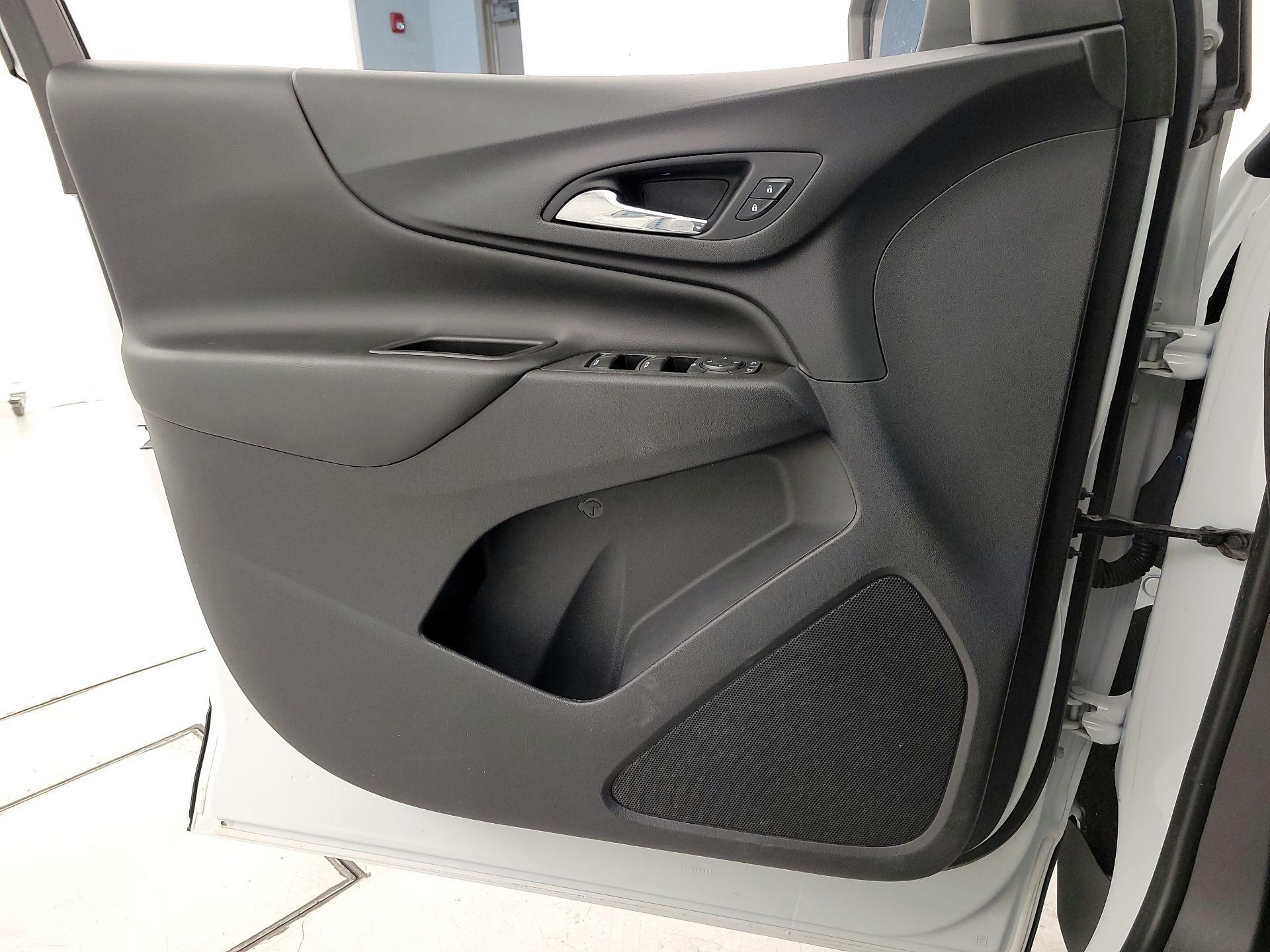 Thumbnail: 2021 Chevrolet Equinox - 12
