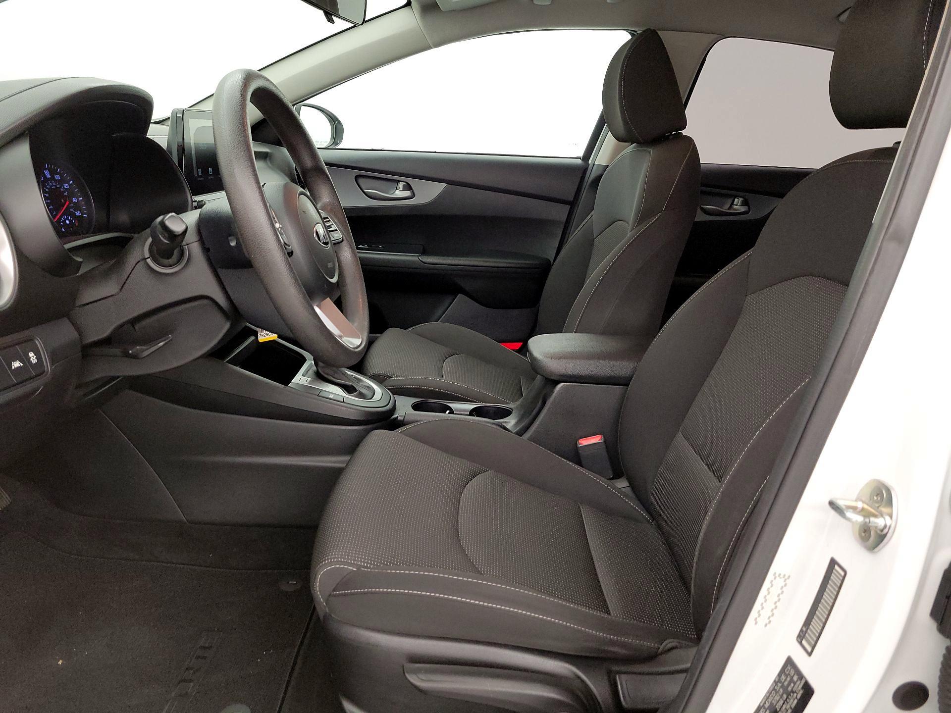 Thumbnail: 2020 Kia Forte - 11