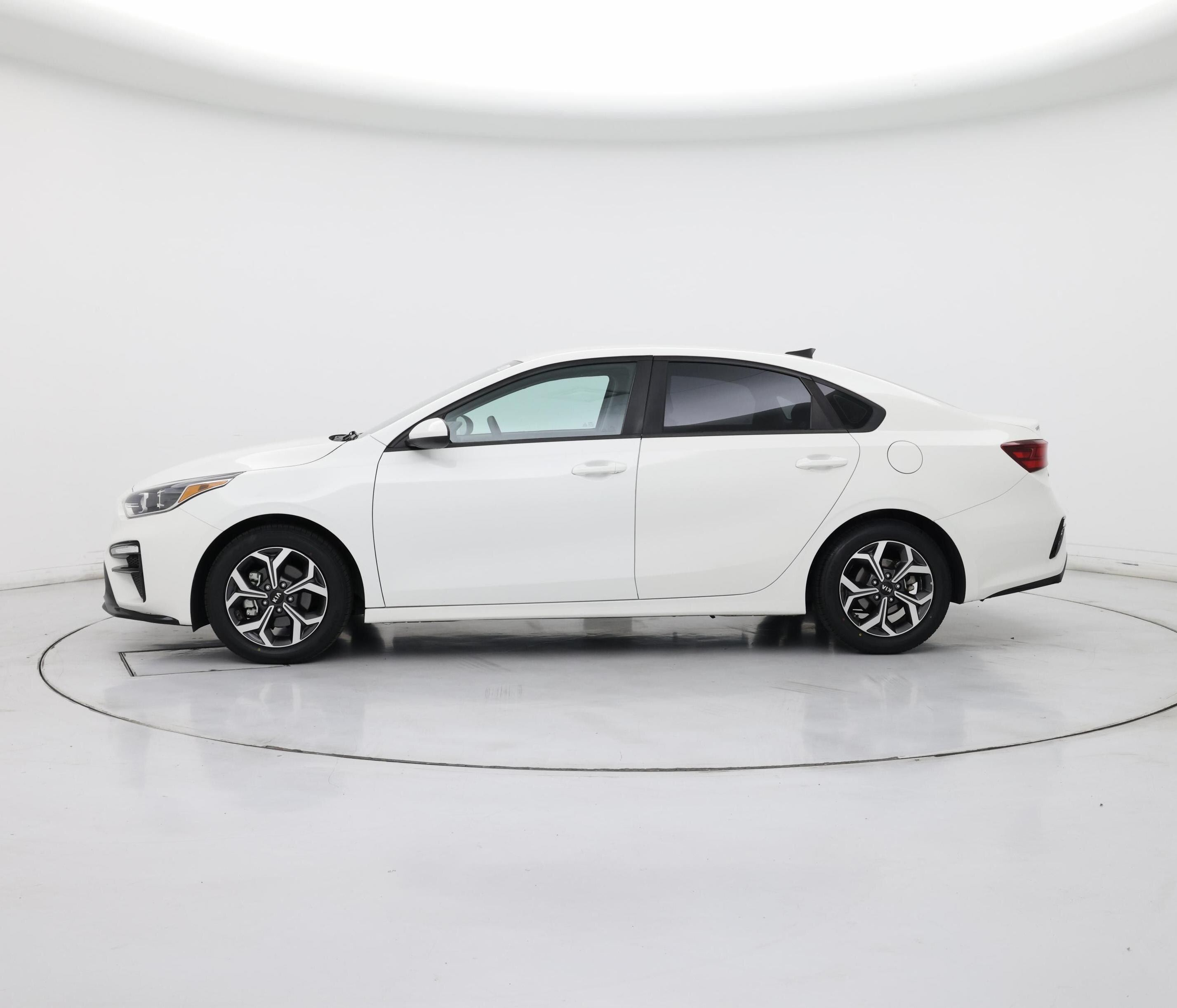 Thumbnail: 2020 Kia Forte - 3