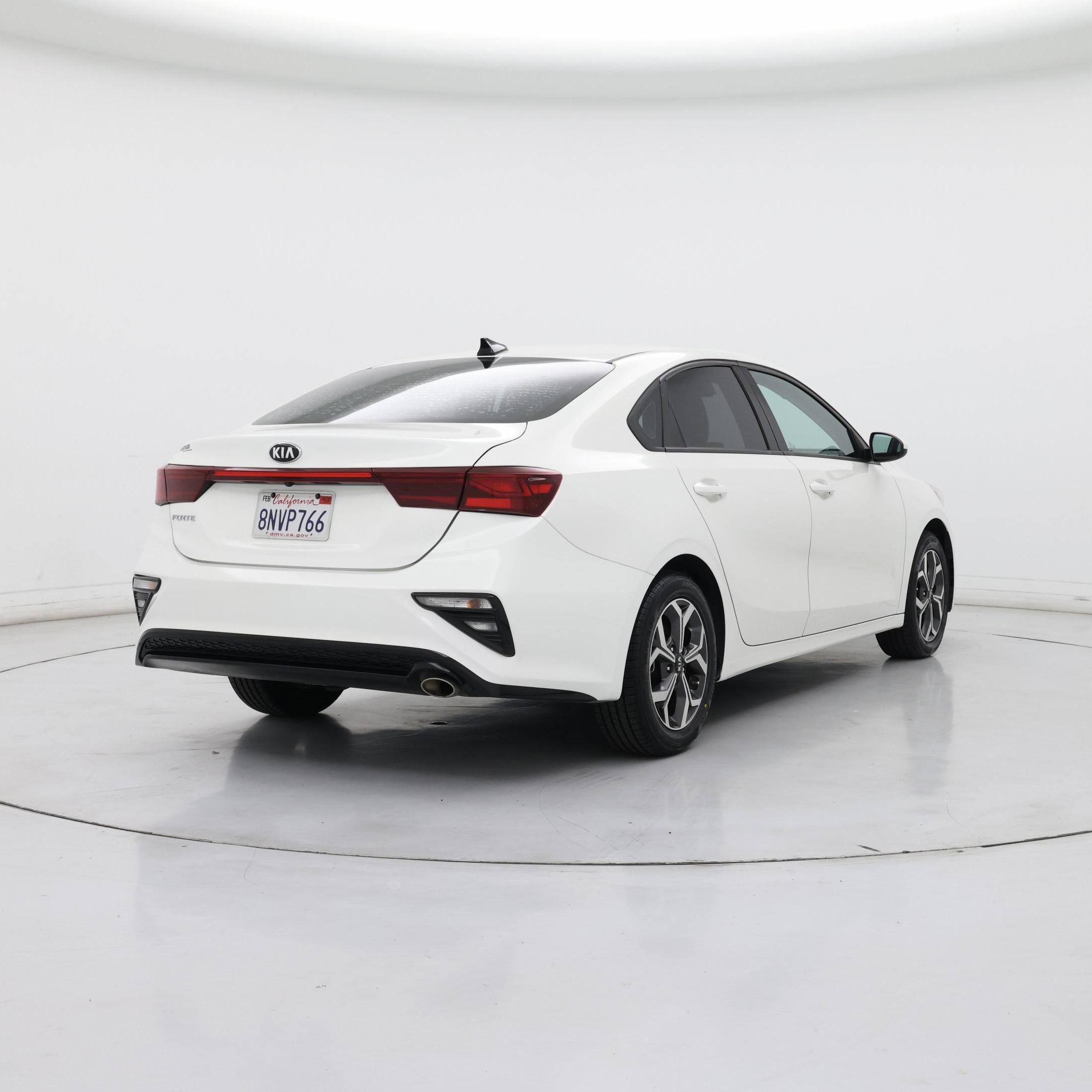 Thumbnail: 2020 Kia Forte - 8