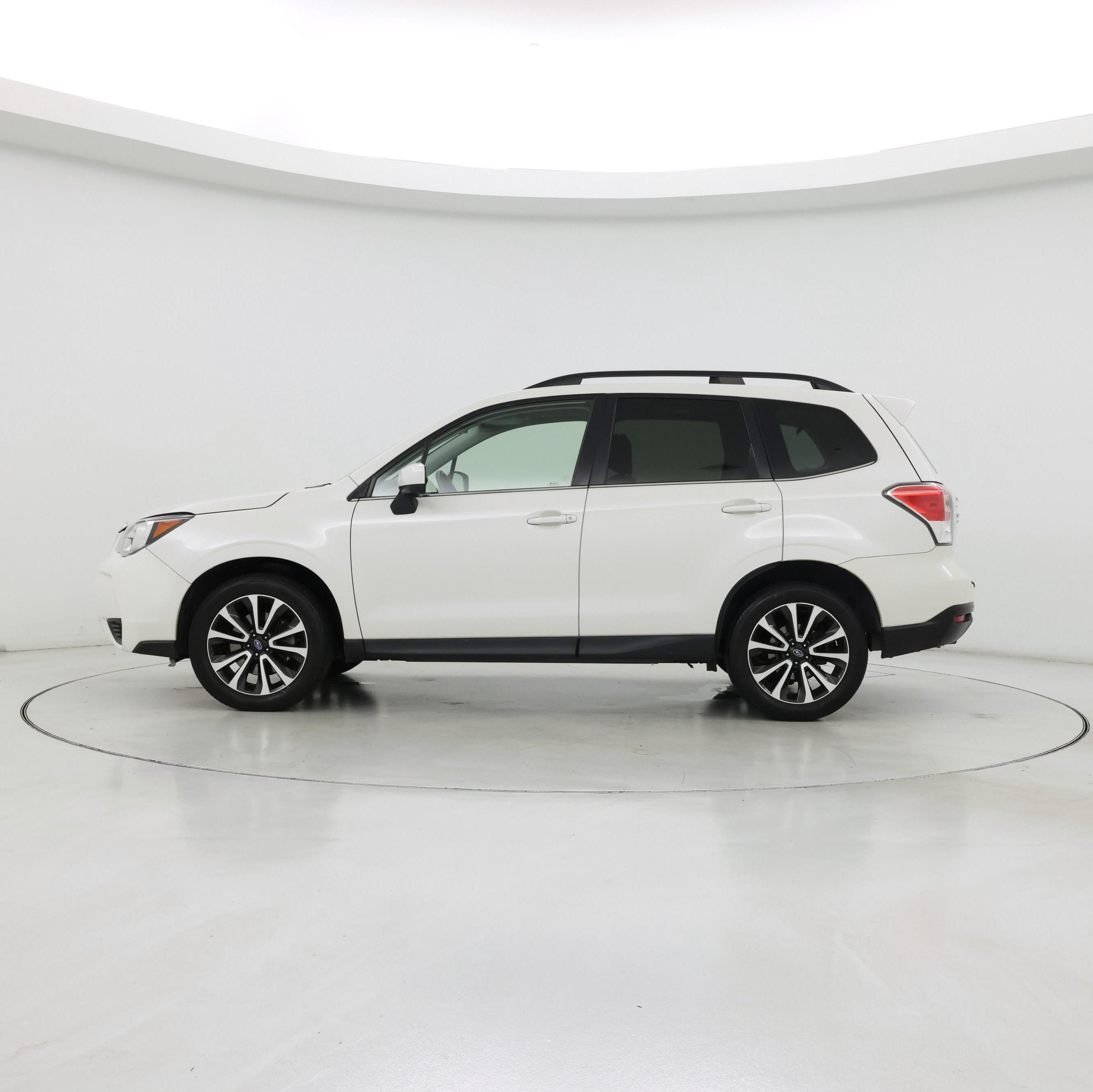 Thumbnail: 2017 Subaru Forester - 3