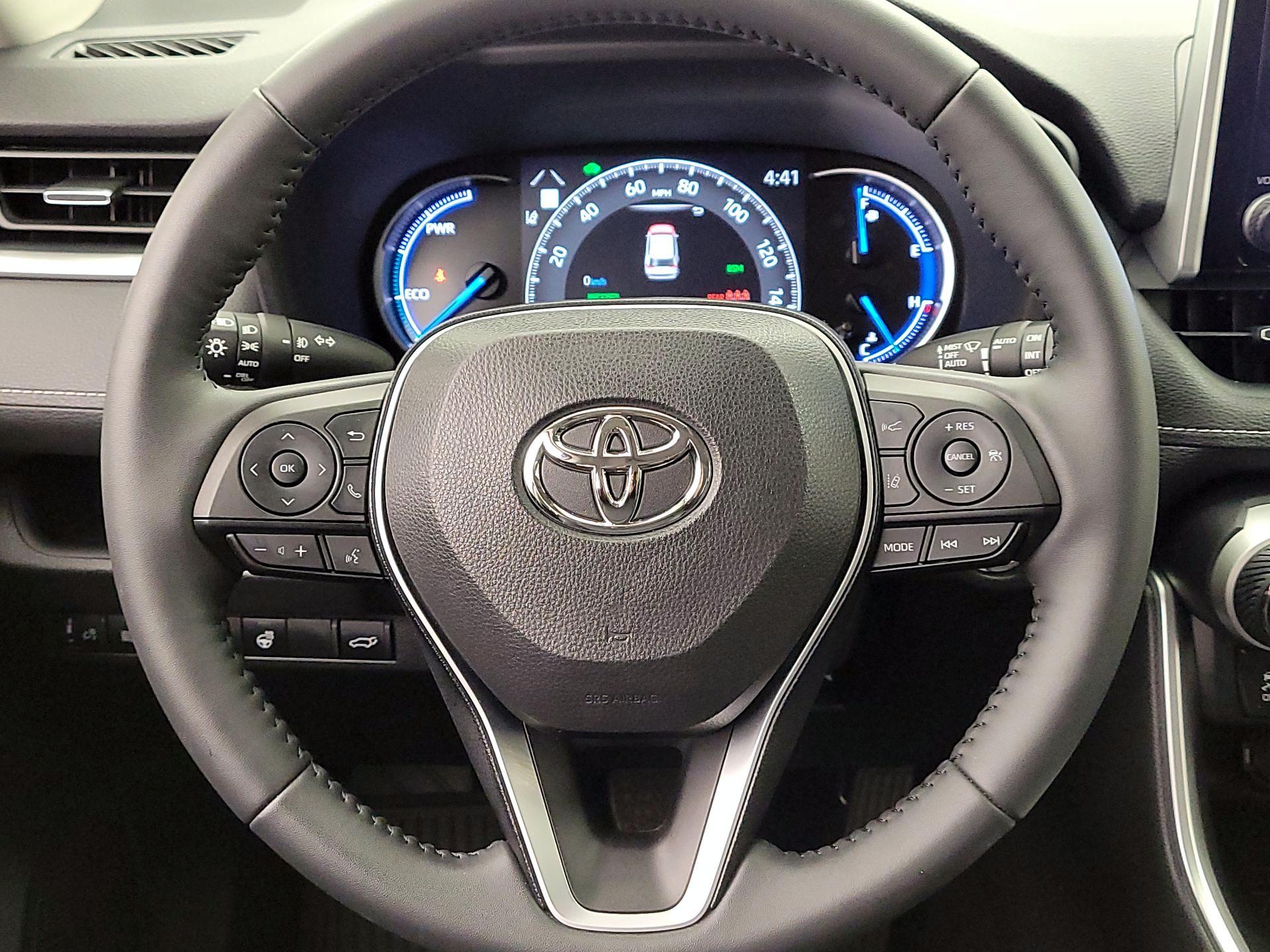 Thumbnail: 2024 Toyota RAV4 - 10