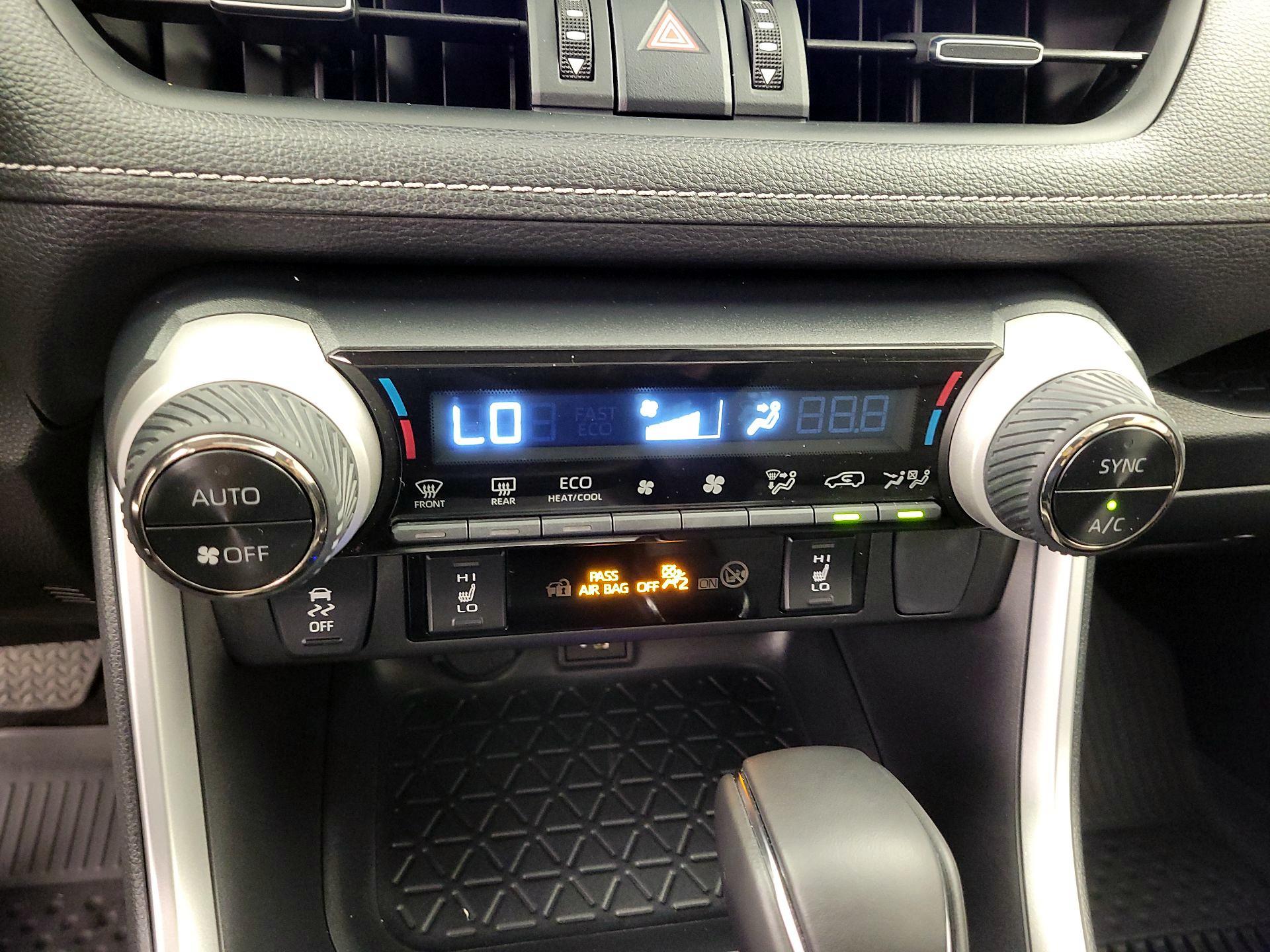 Thumbnail: 2024 Toyota RAV4 - 16