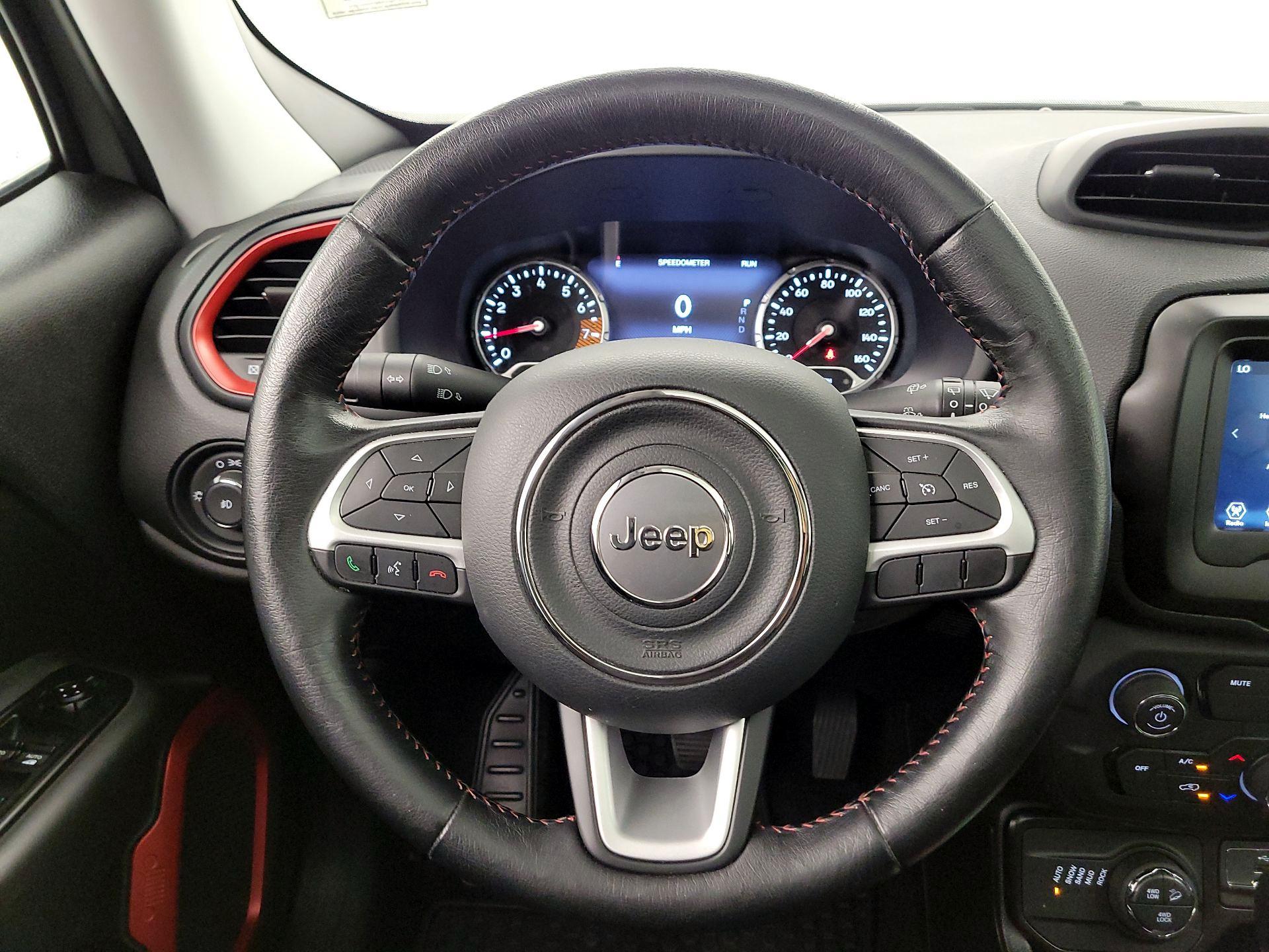 Thumbnail: 2020 Jeep Renegade - 10