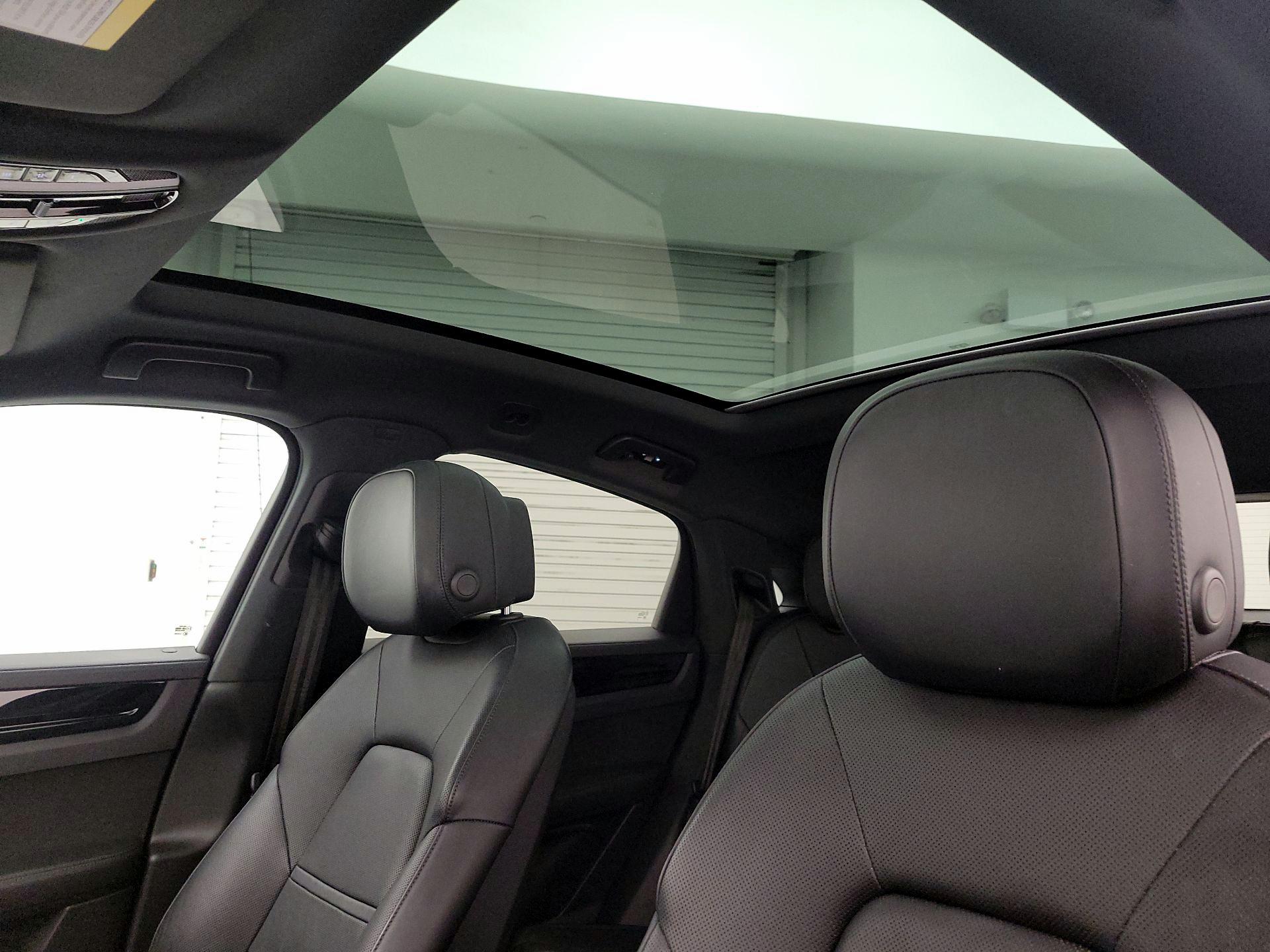 Thumbnail: 2022 Porsche Cayenne - 20