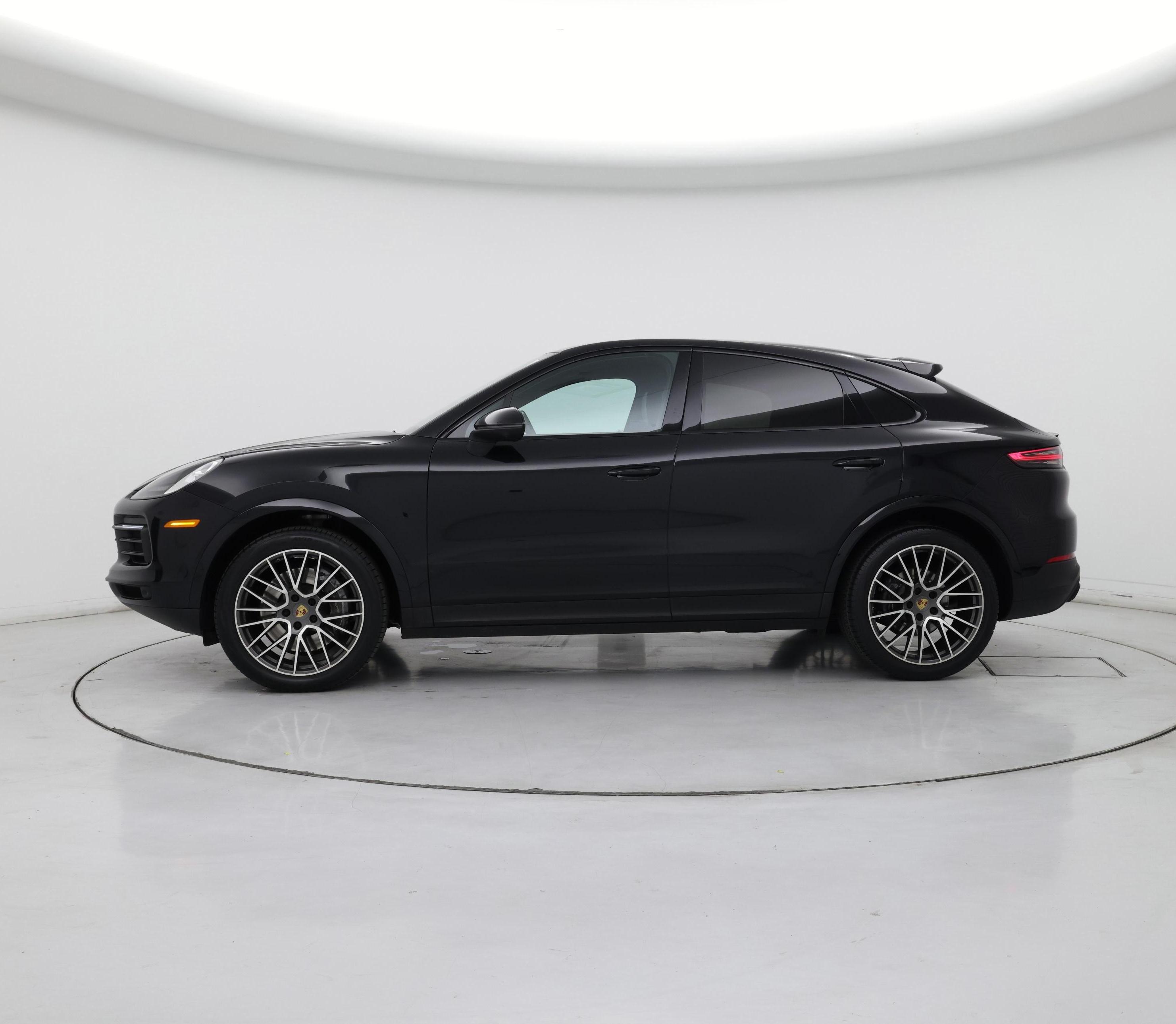 Thumbnail: 2022 Porsche Cayenne - 3