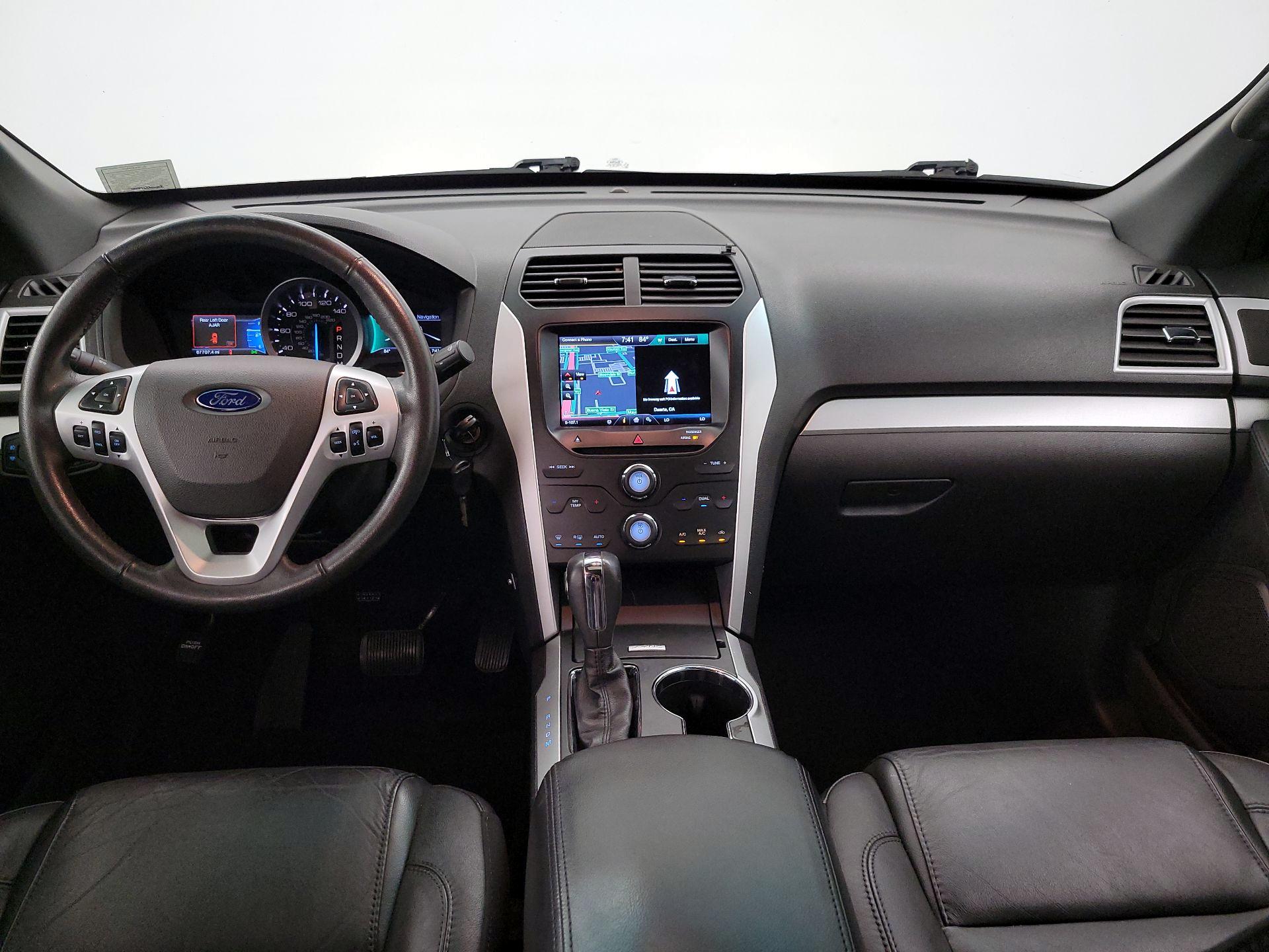 Thumbnail: 2015 Ford Explorer - 9