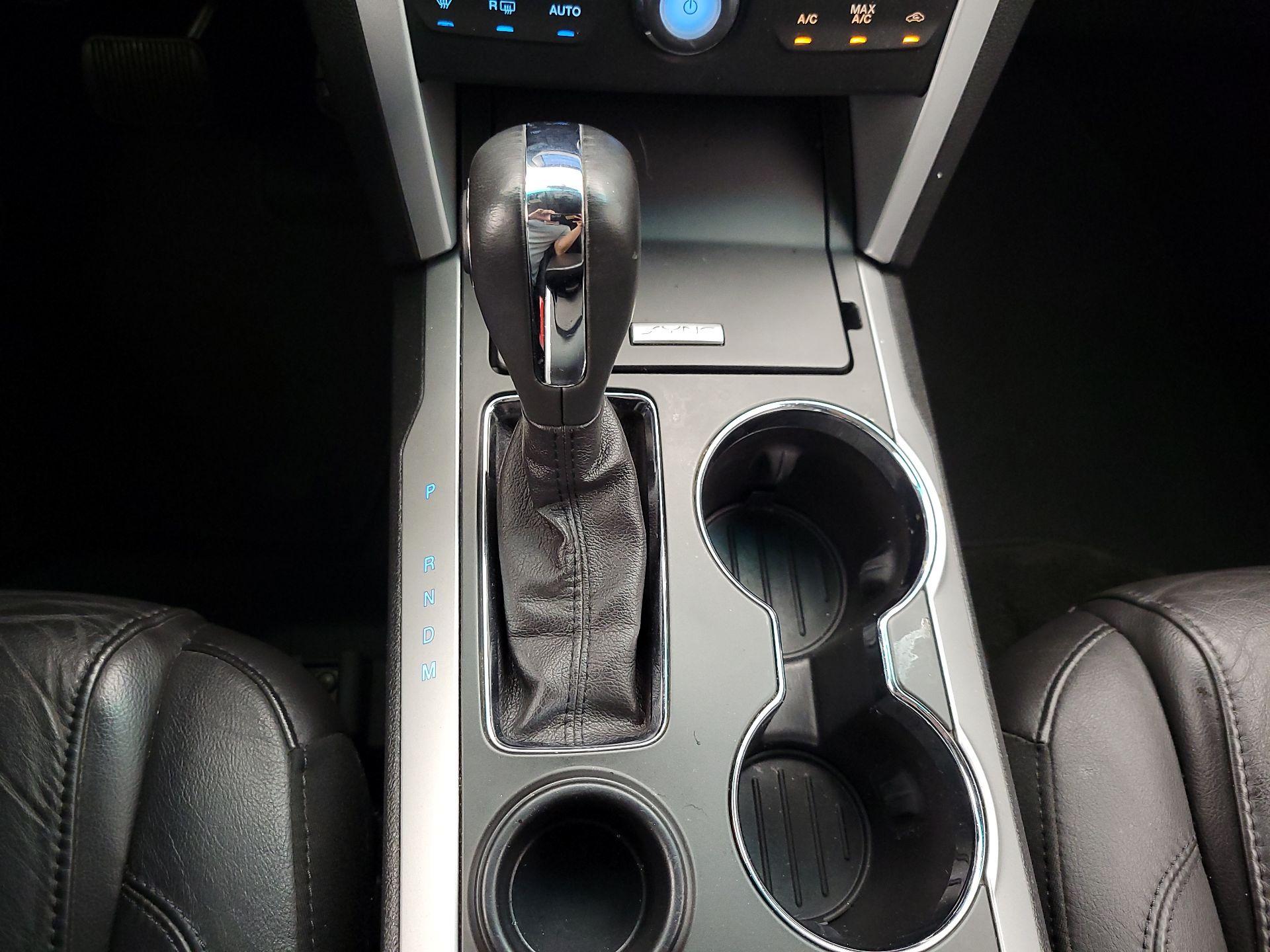 Thumbnail: 2015 Ford Explorer - 18