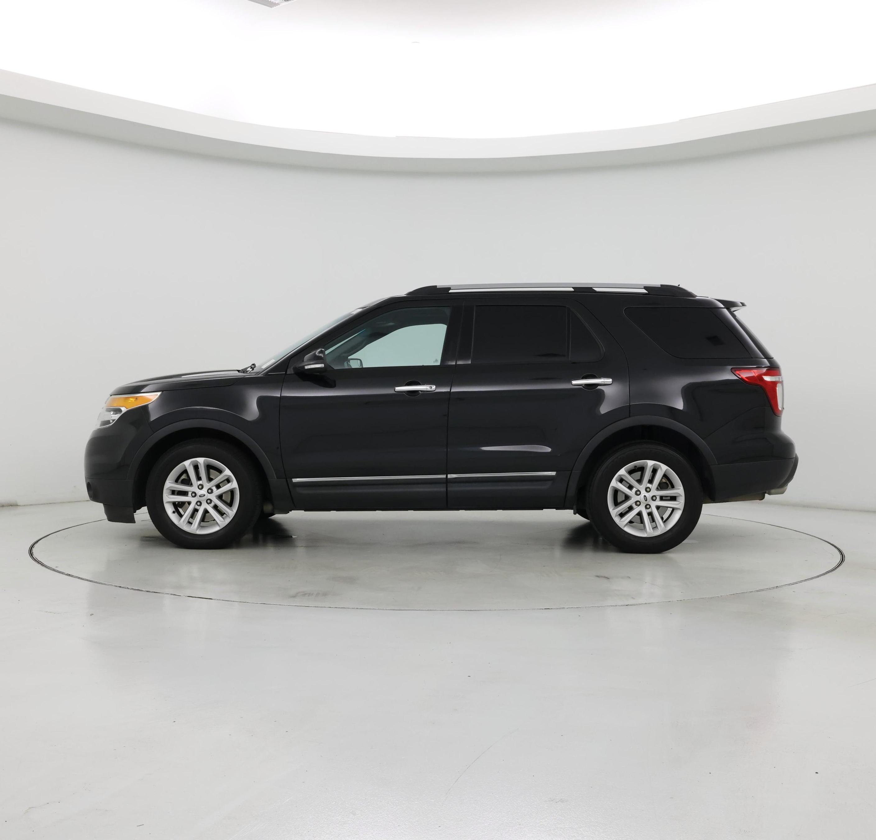 Thumbnail: 2015 Ford Explorer - 3