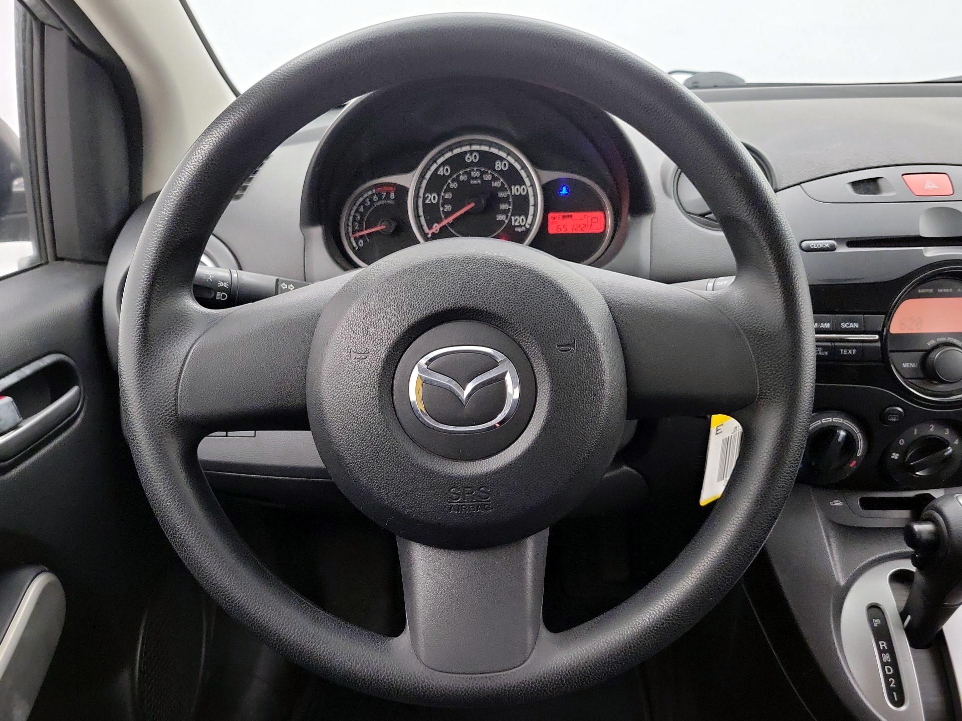 Thumbnail: 2014 Mazda Mazda2 - 10