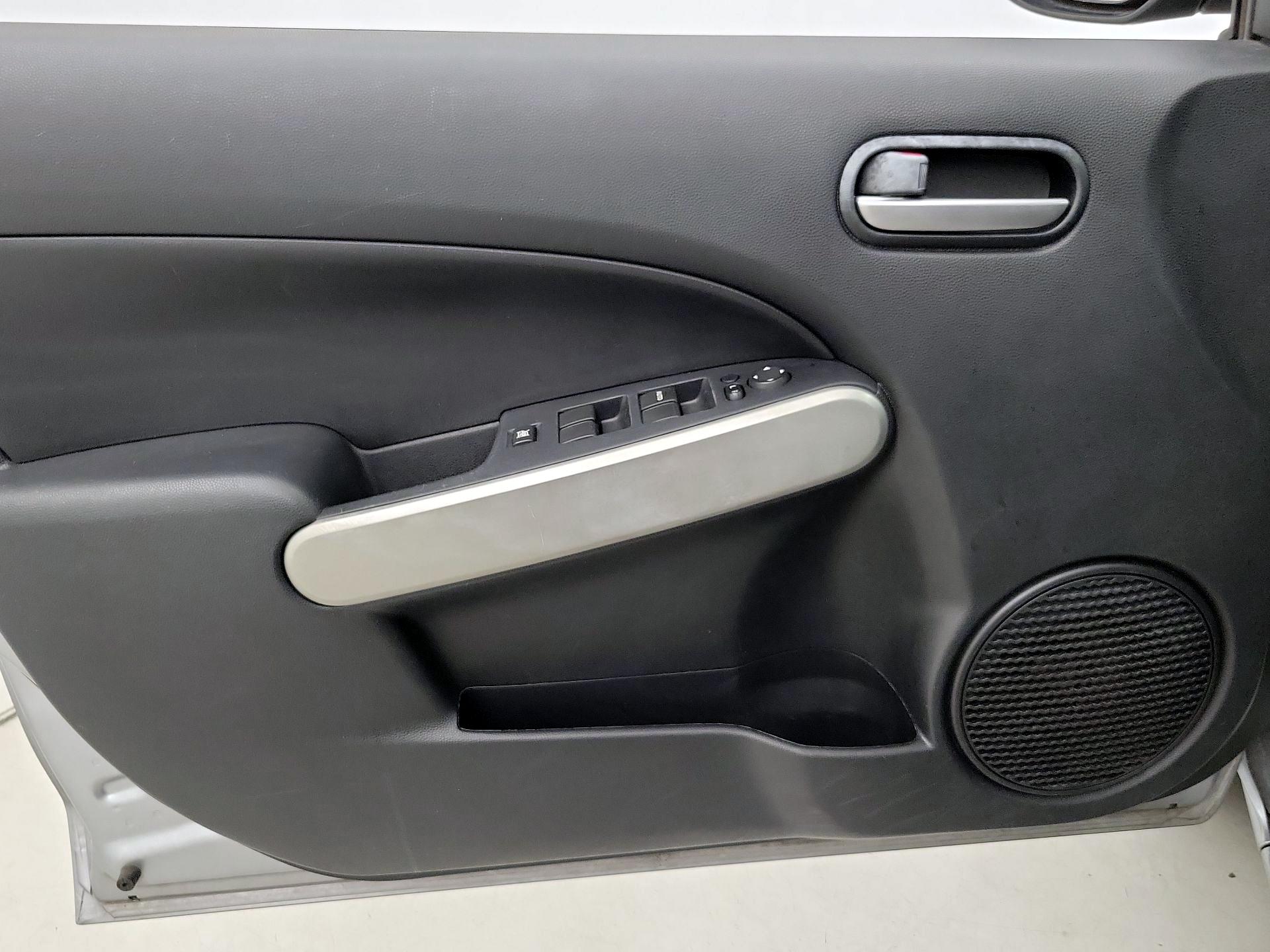 Thumbnail: 2014 Mazda Mazda2 - 12