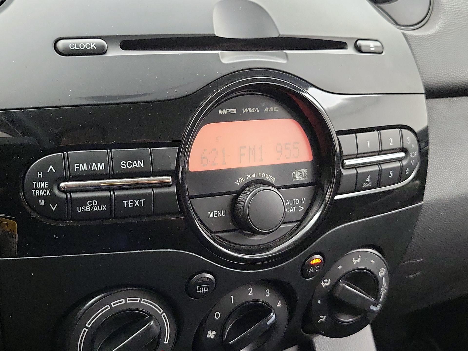 Thumbnail: 2014 Mazda Mazda2 - 14