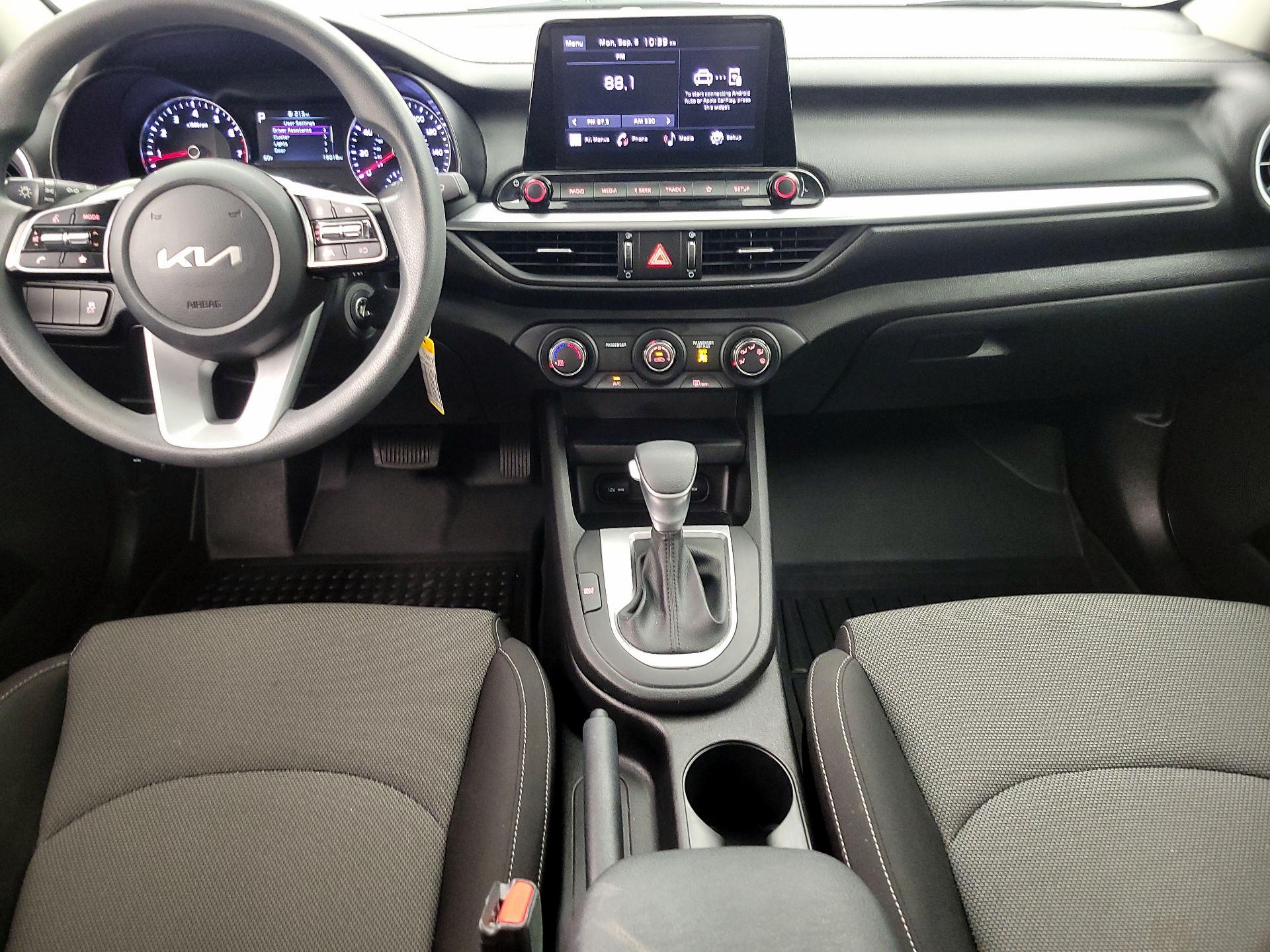 Thumbnail: 2023 Kia Forte - 9
