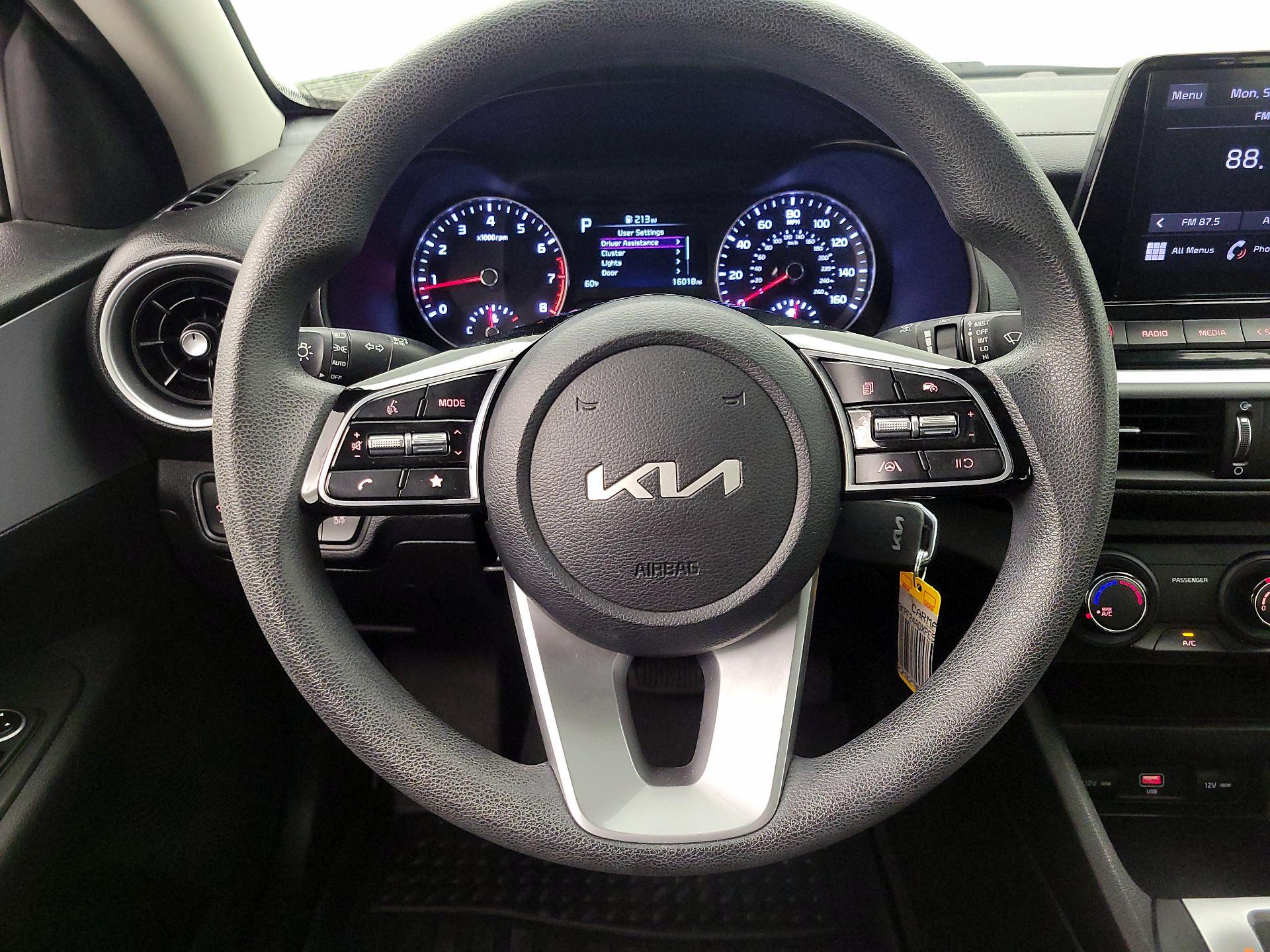 Thumbnail: 2023 Kia Forte - 10