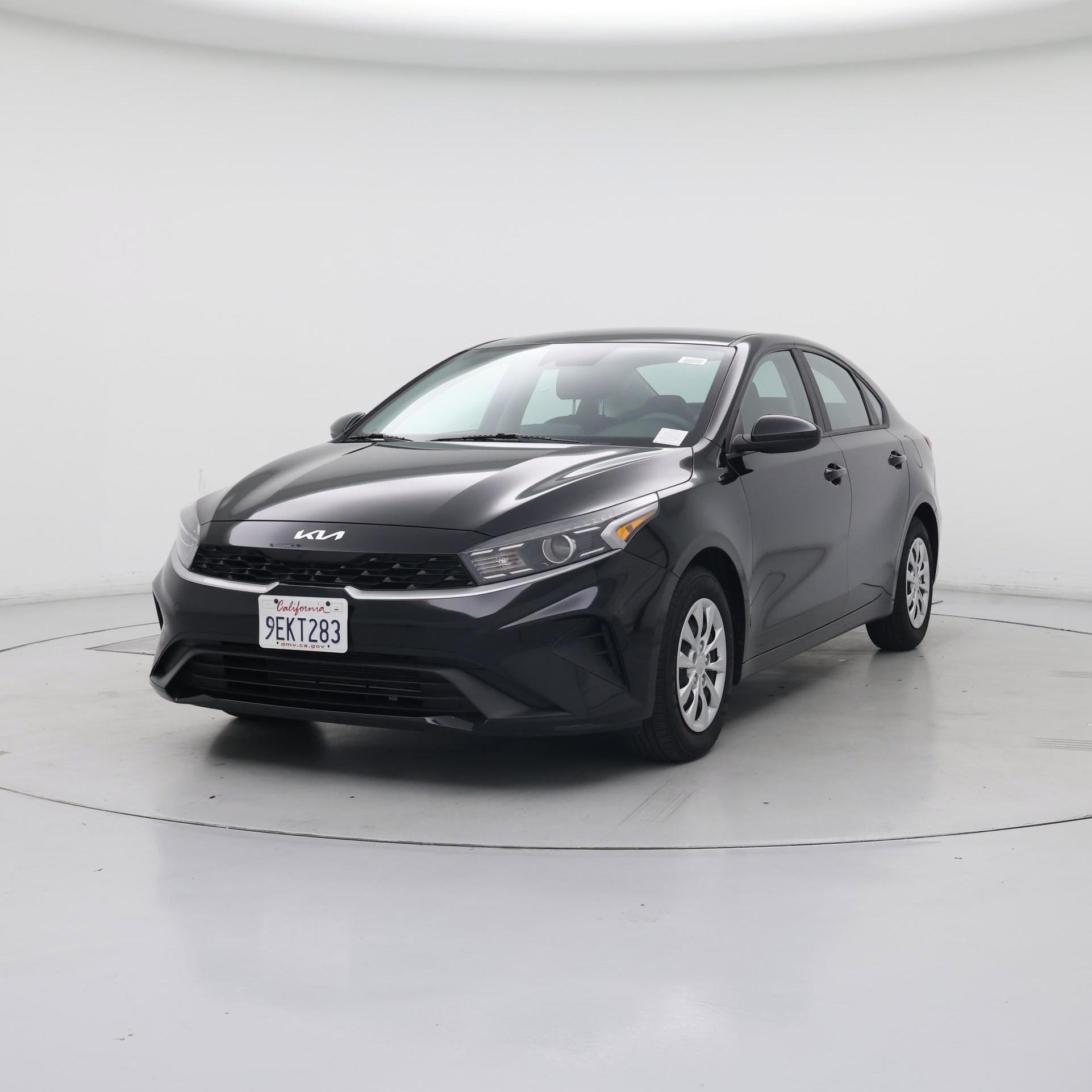 Thumbnail: 2023 Kia Forte - 4