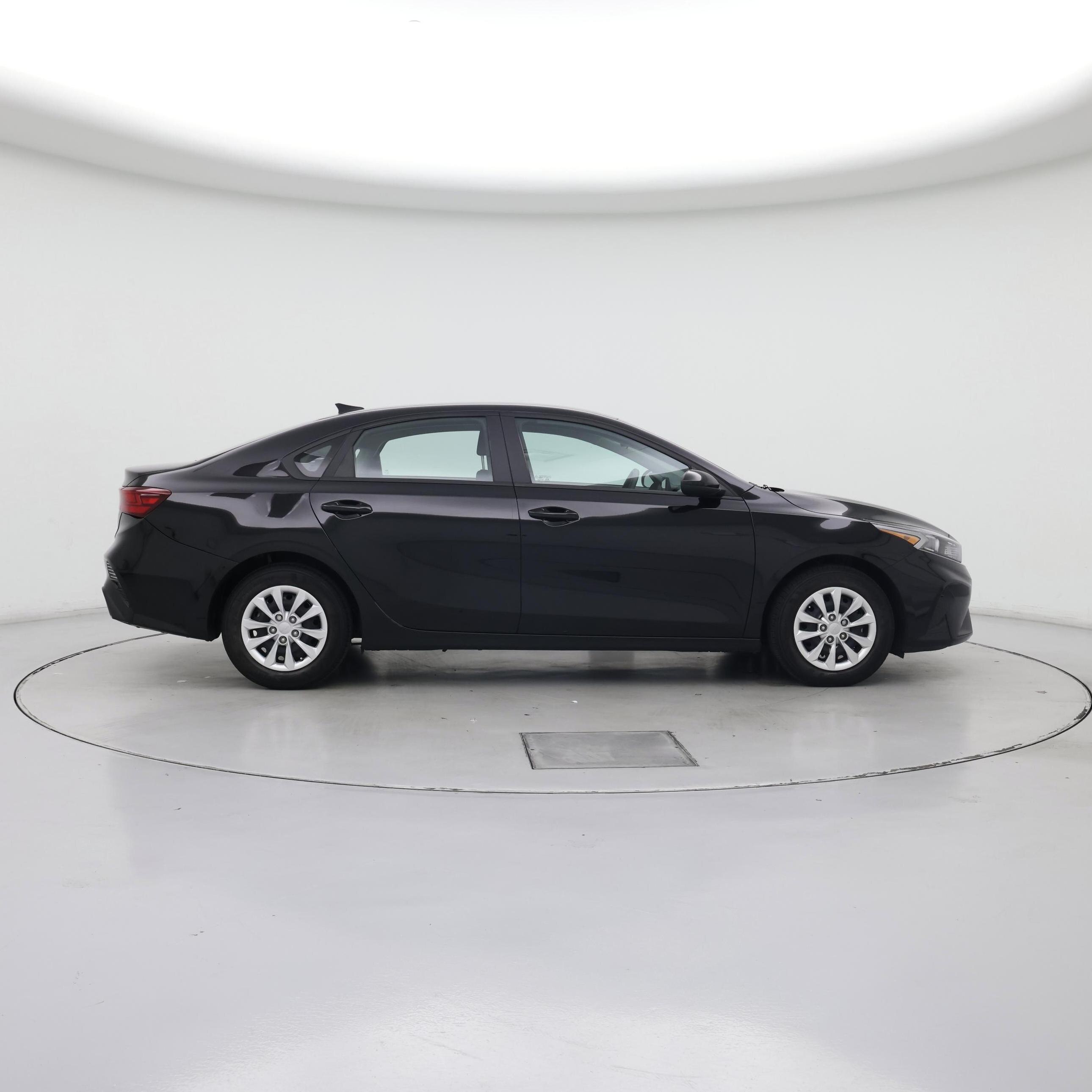 Thumbnail: 2023 Kia Forte - 7