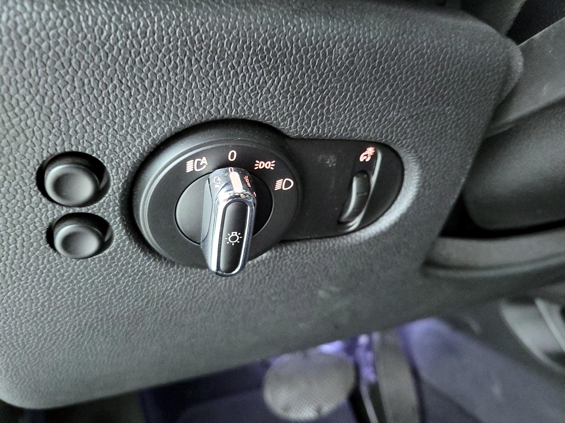 Thumbnail: 2019 MINI Cooper Hardtop - 13