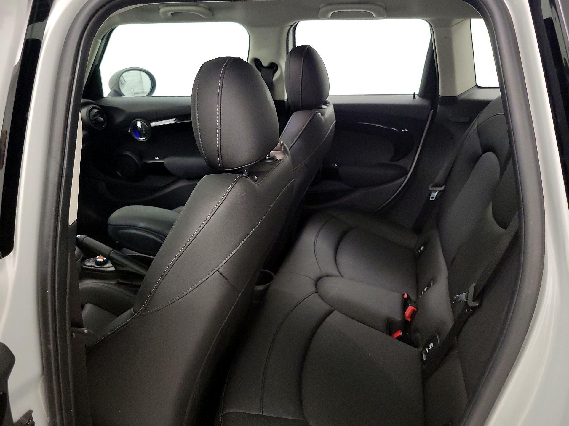 Thumbnail: 2019 MINI Cooper Hardtop - 20