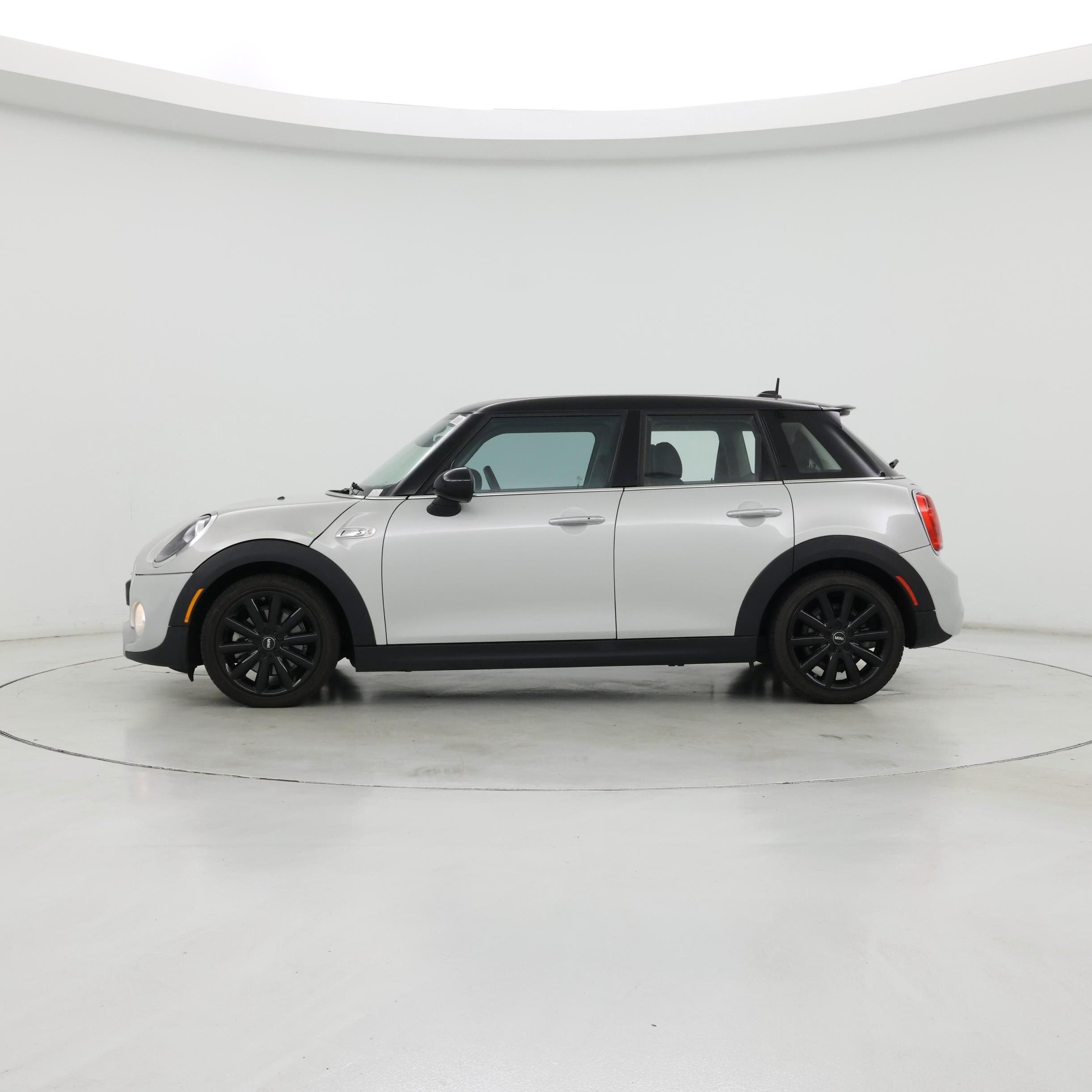 Thumbnail: 2019 MINI Cooper Hardtop - 3