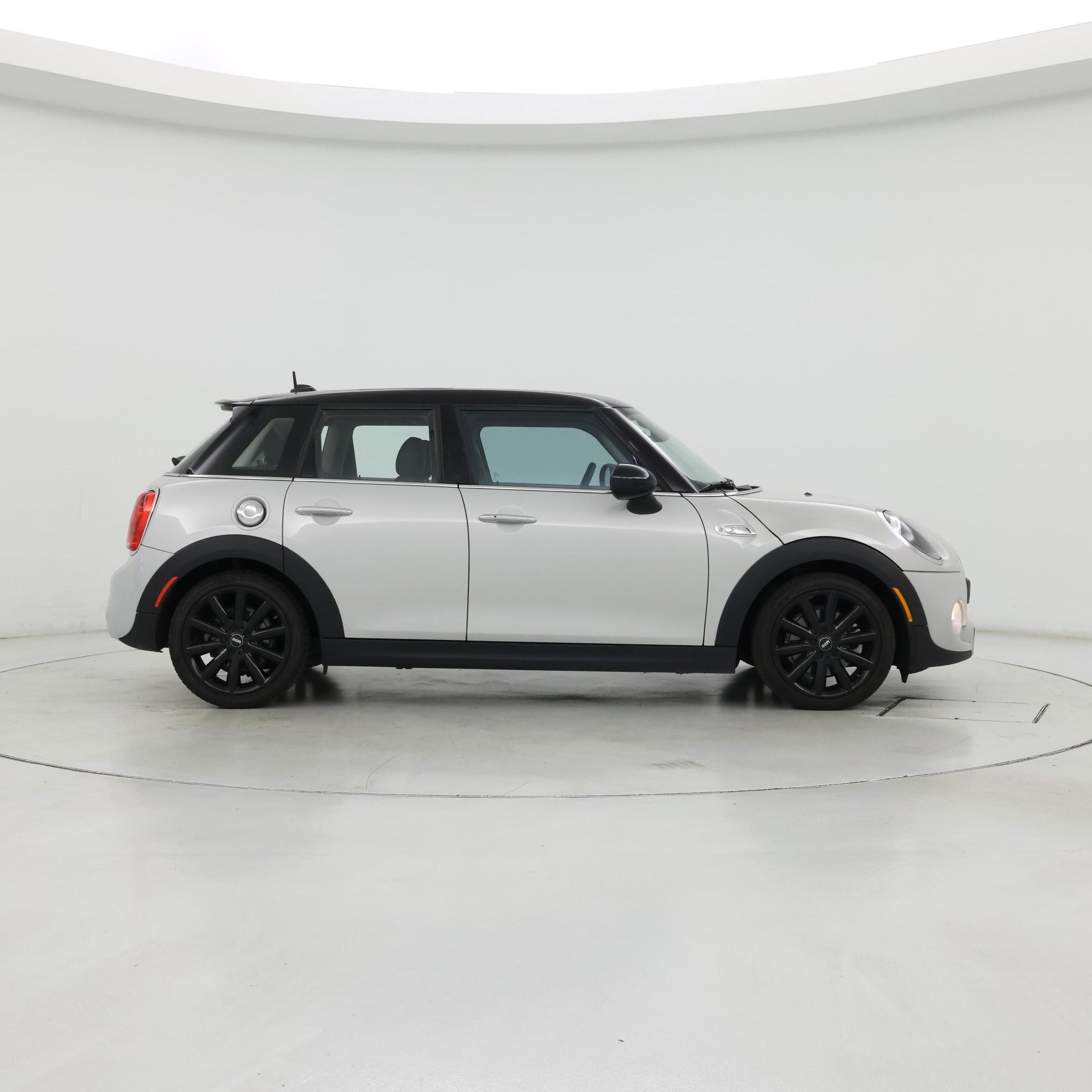 Thumbnail: 2019 MINI Cooper Hardtop - 7