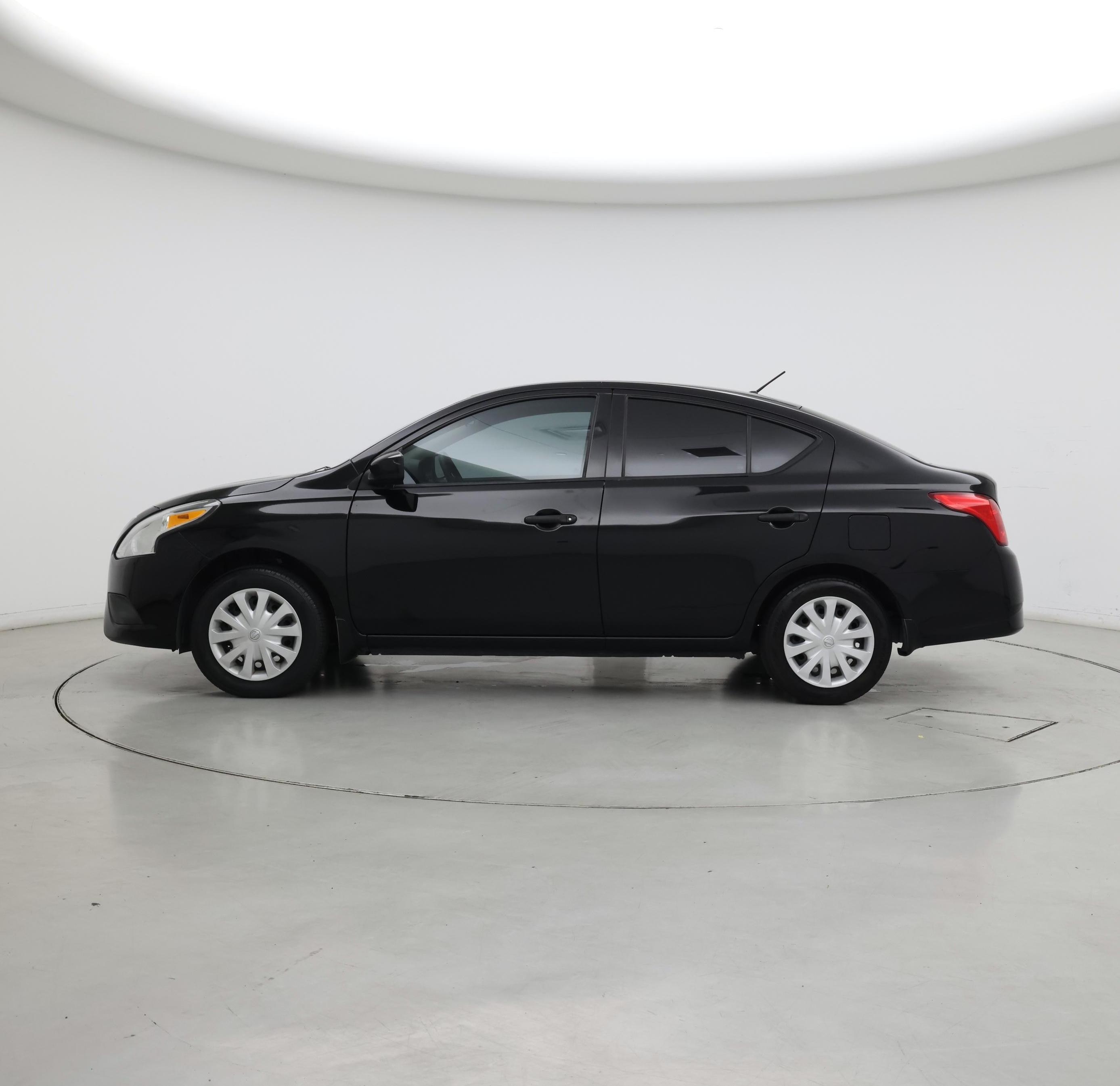 Thumbnail: 2019 Nissan Versa - 3