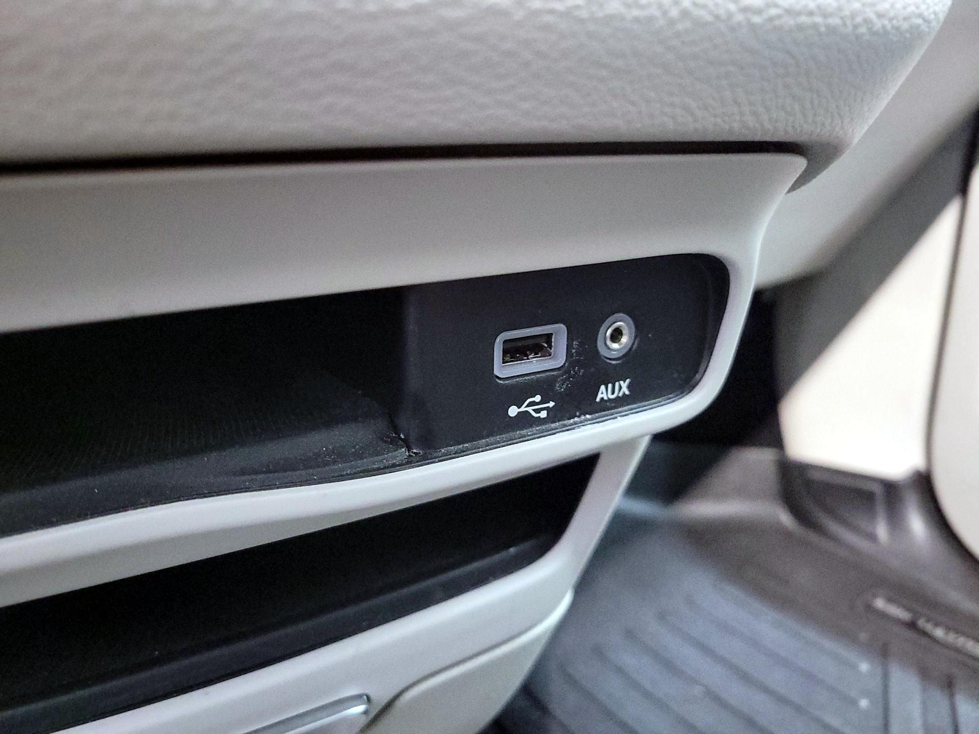 Thumbnail: 2020 Chrysler Pacifica - 19