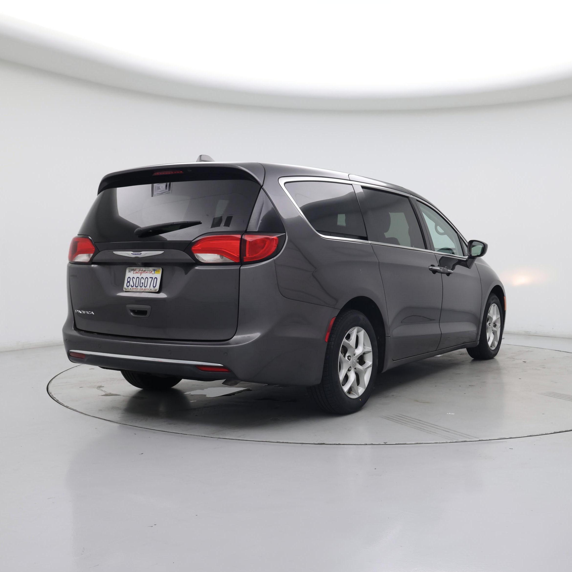 Thumbnail: 2020 Chrysler Pacifica - 8