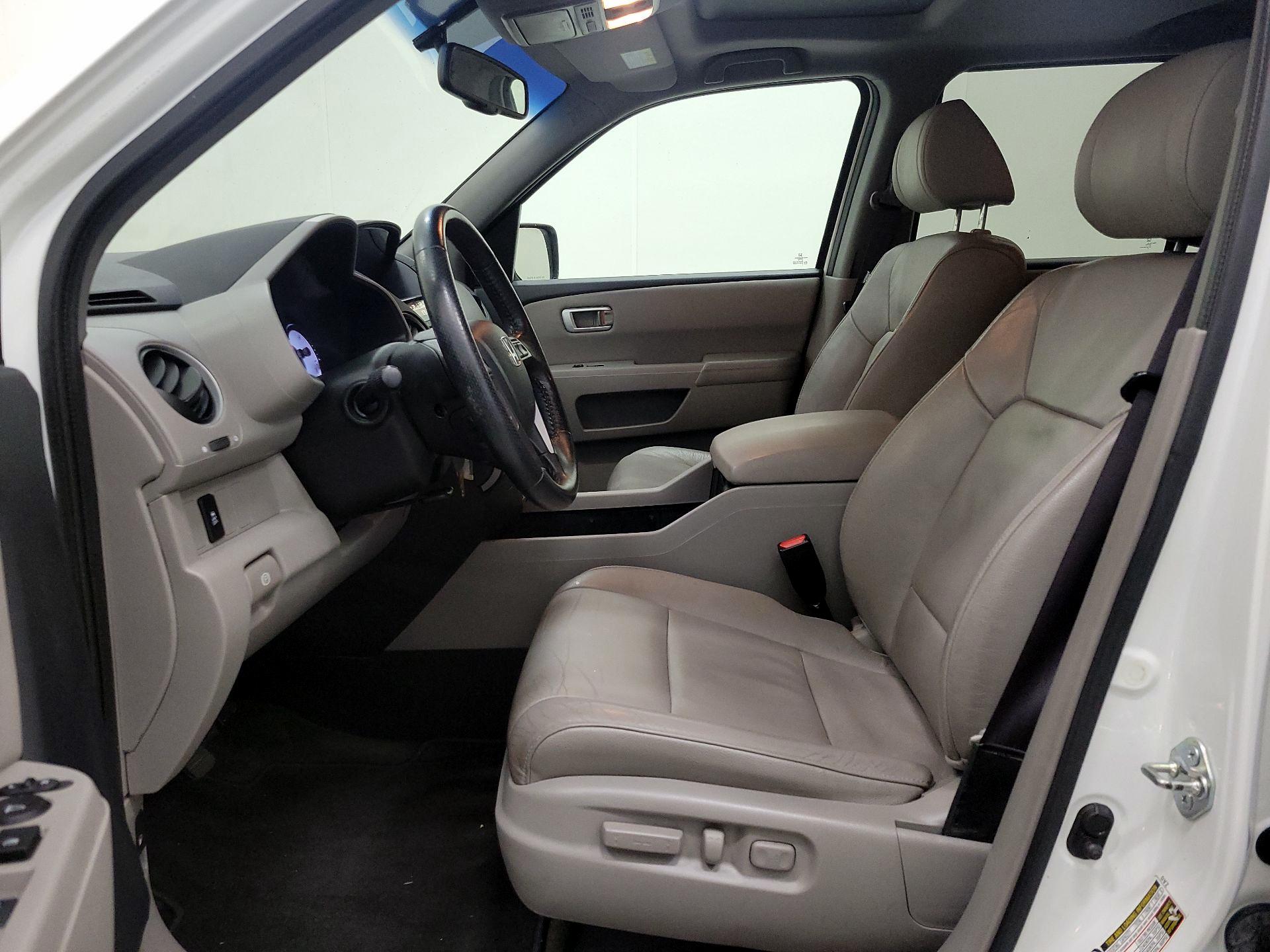 Thumbnail: 2015 Honda Pilot - 11