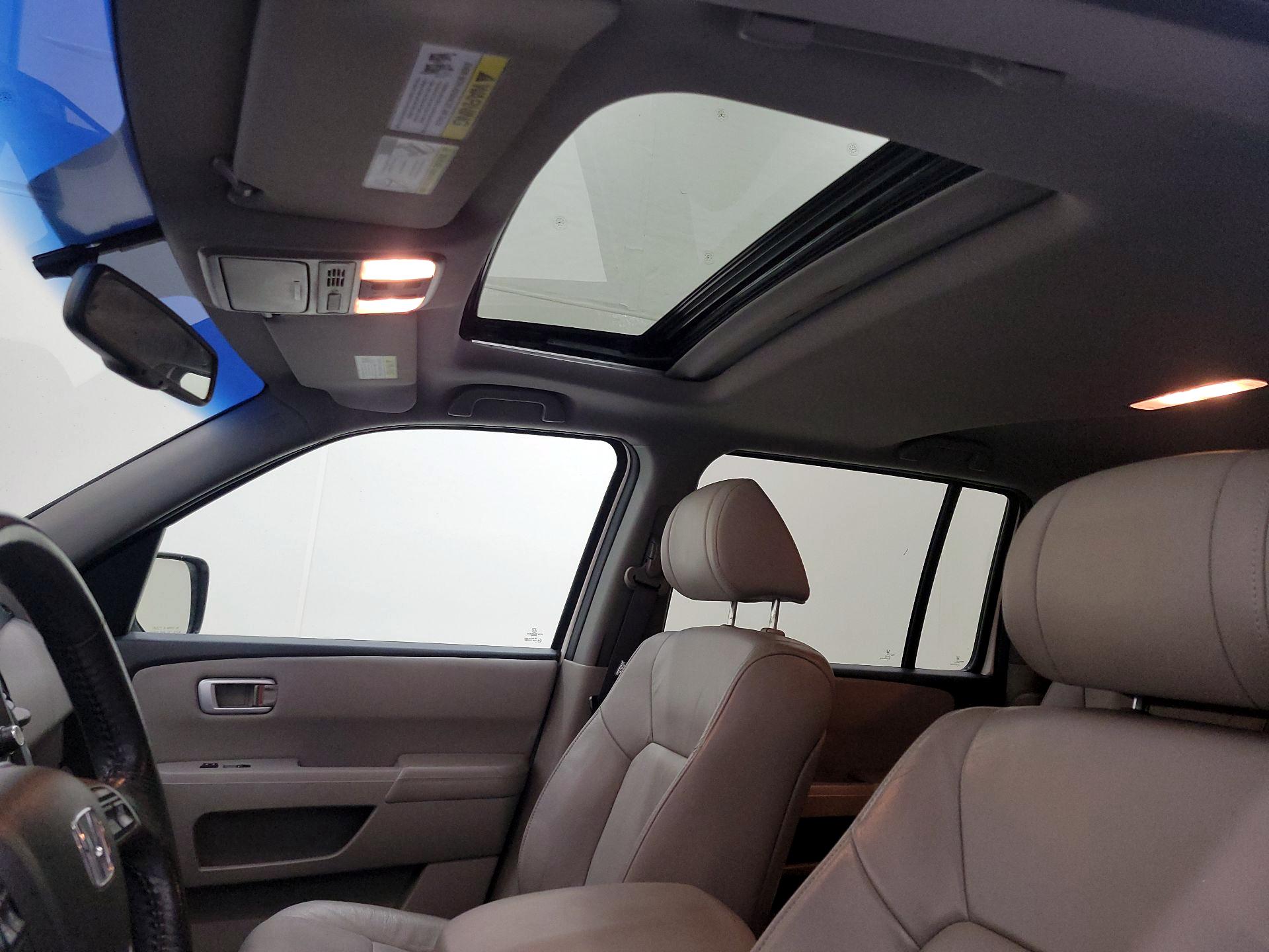 Thumbnail: 2015 Honda Pilot - 20