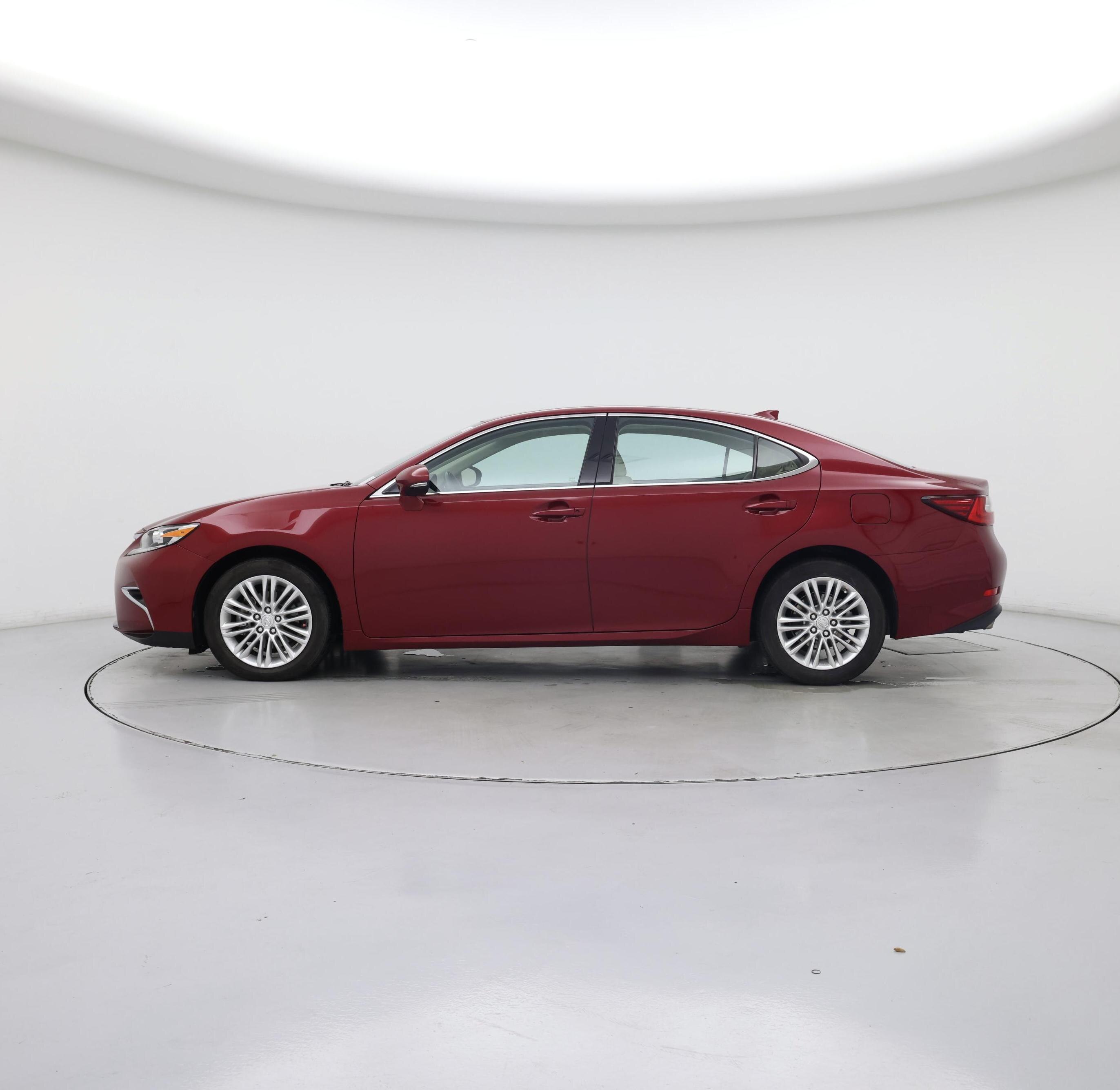 Thumbnail: 2016 Lexus ES - 3