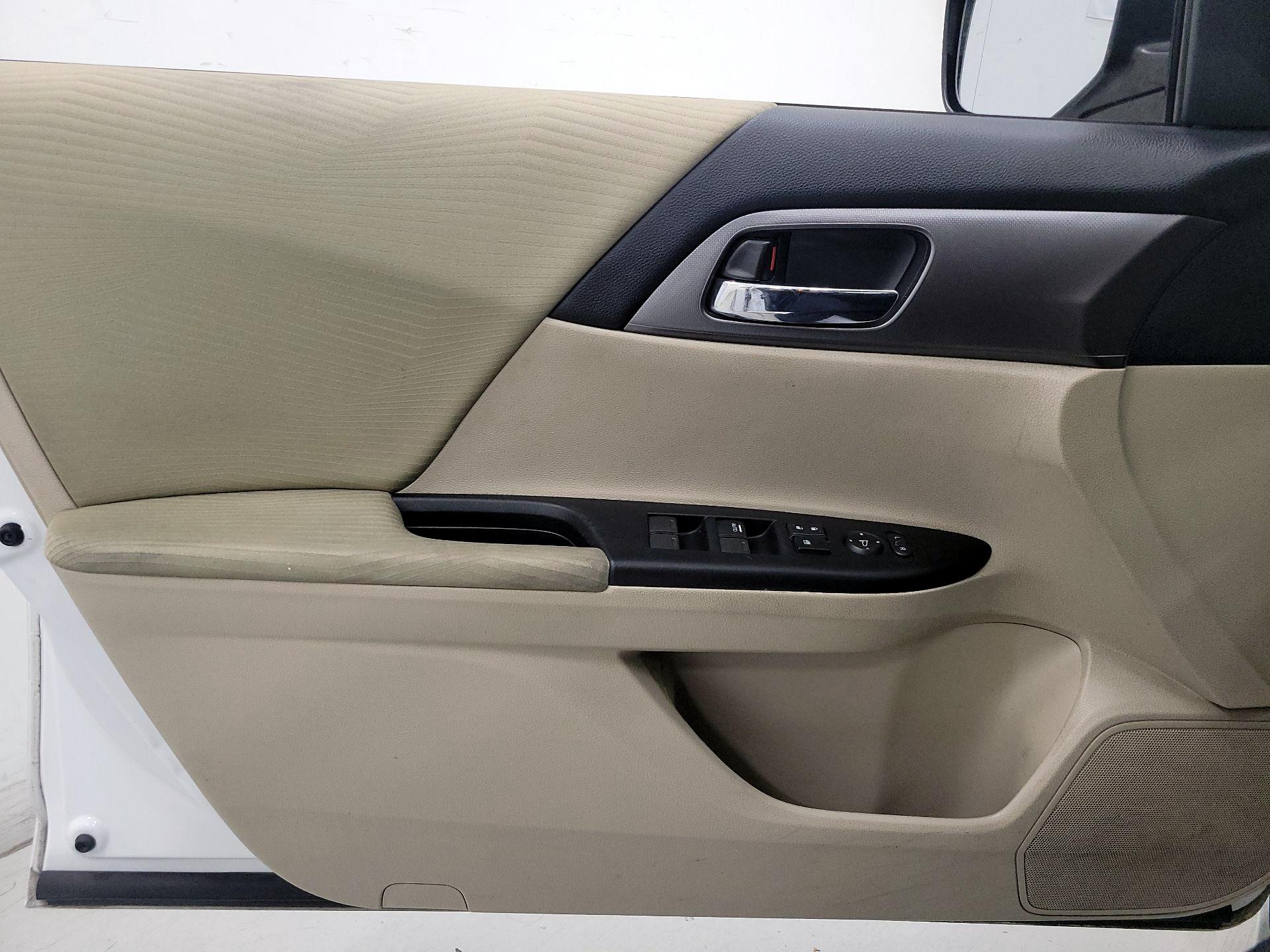Thumbnail: 2015 Honda Accord - 12