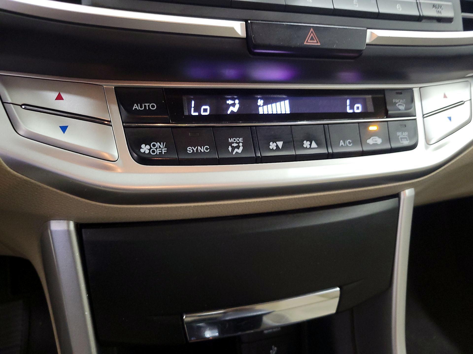 Thumbnail: 2015 Honda Accord - 16