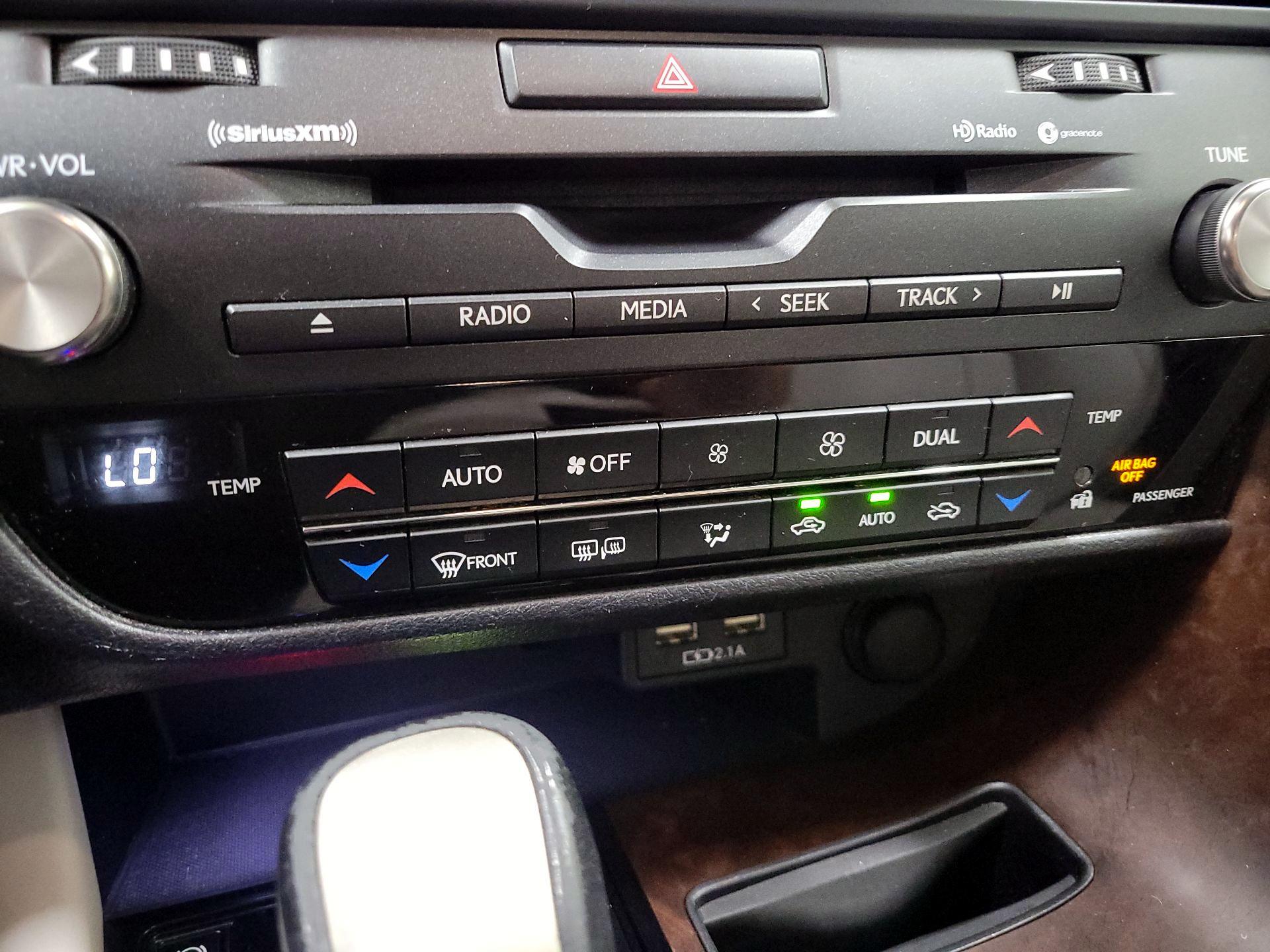 Thumbnail: 2020 Lexus RX - 17