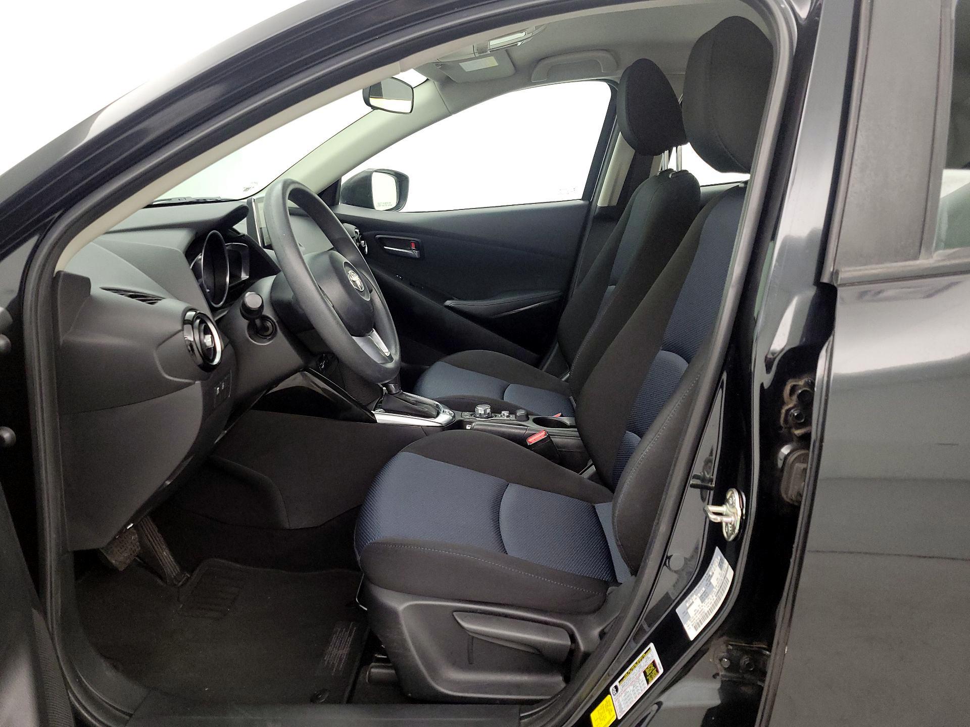 Thumbnail: 2018 Toyota Yaris iA - 11