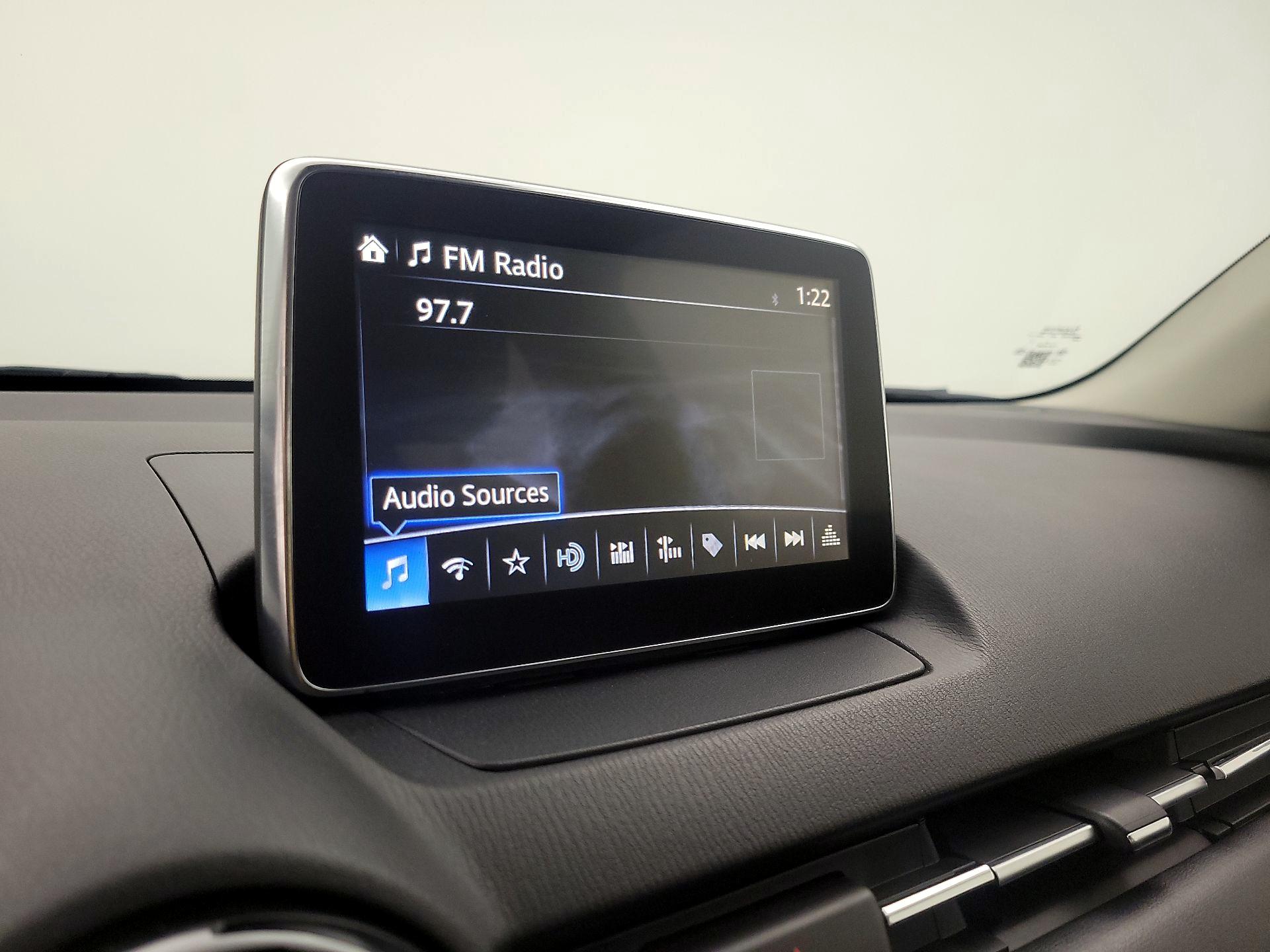 Thumbnail: 2018 Toyota Yaris iA - 14
