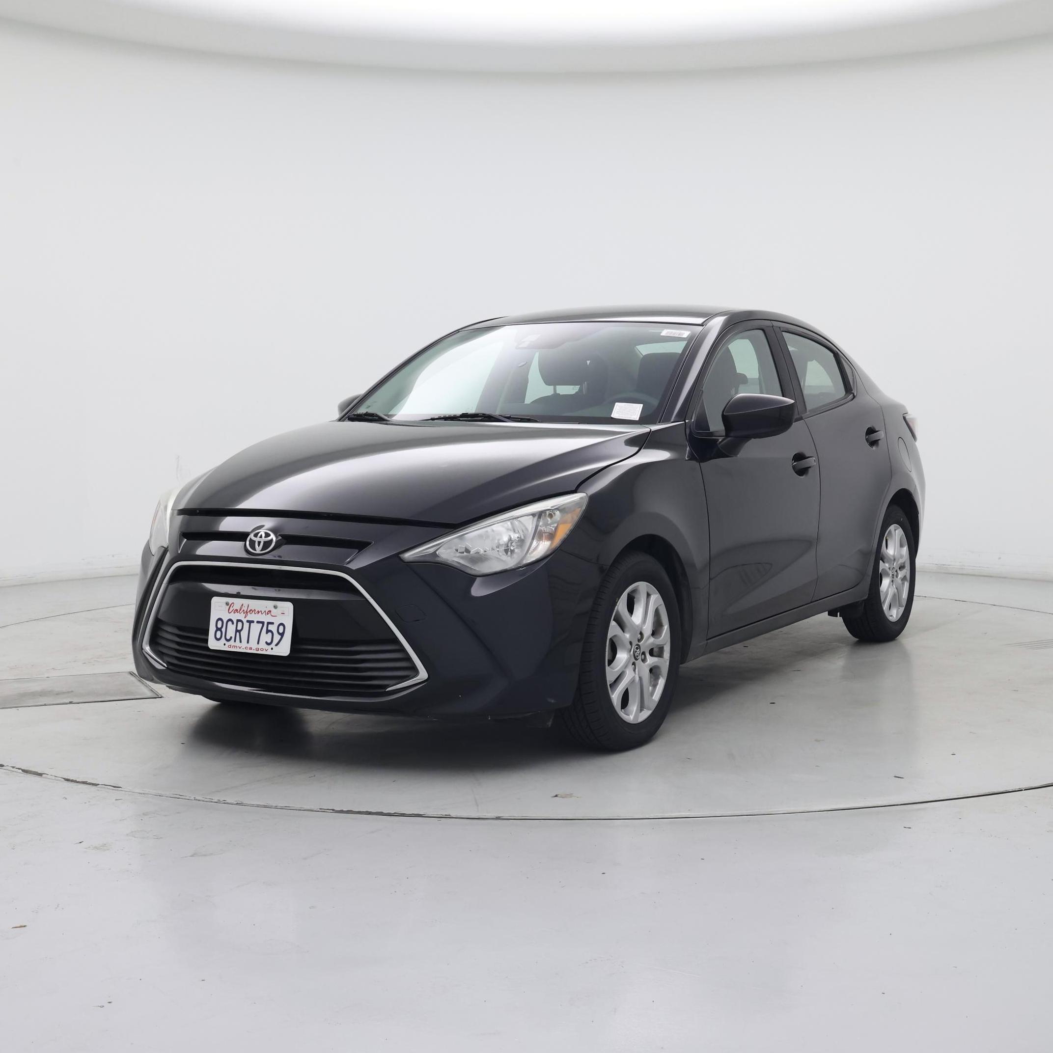 Thumbnail: 2018 Toyota Yaris iA - 4