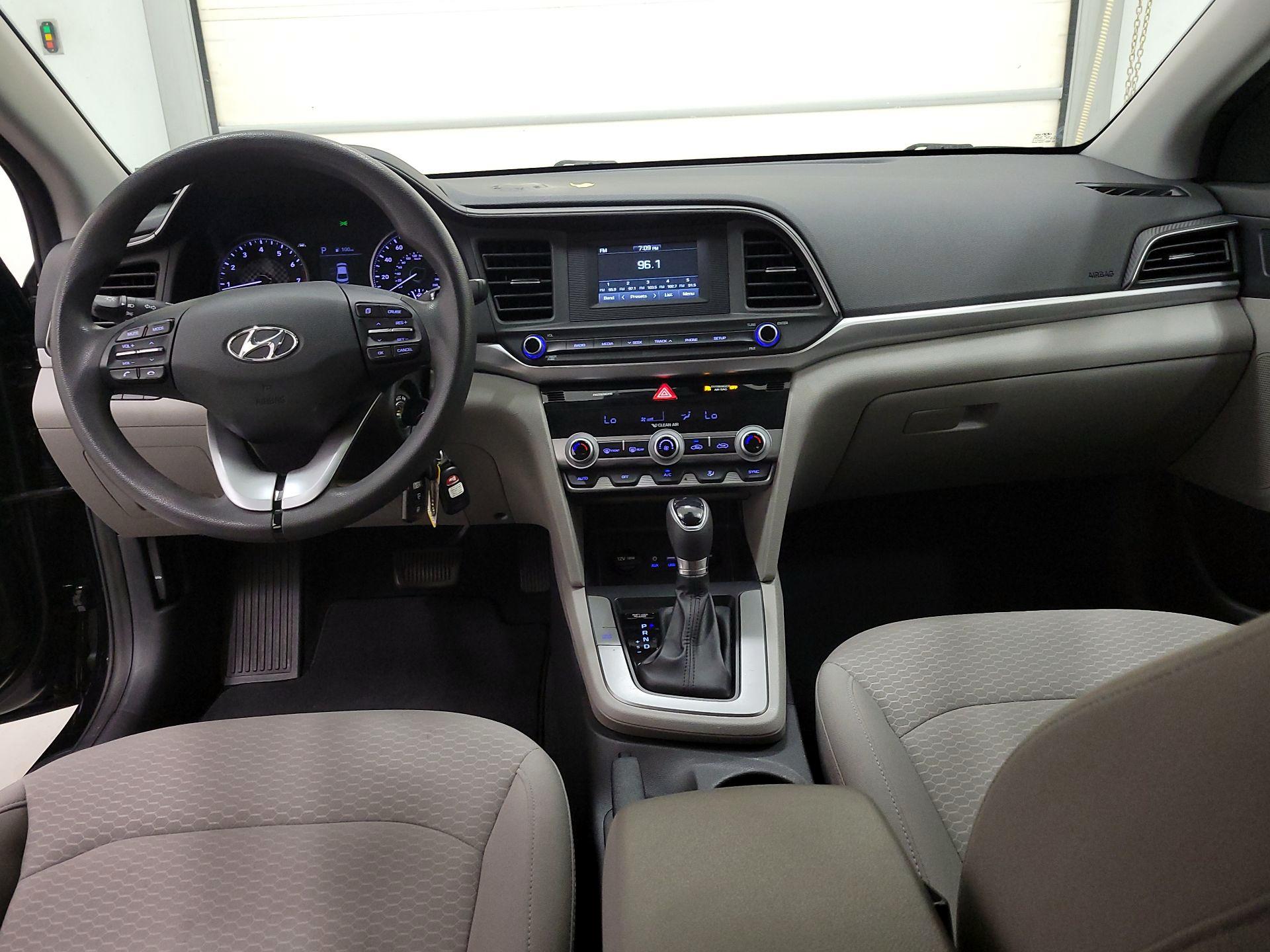 Thumbnail: 2020 Hyundai Elantra - 9