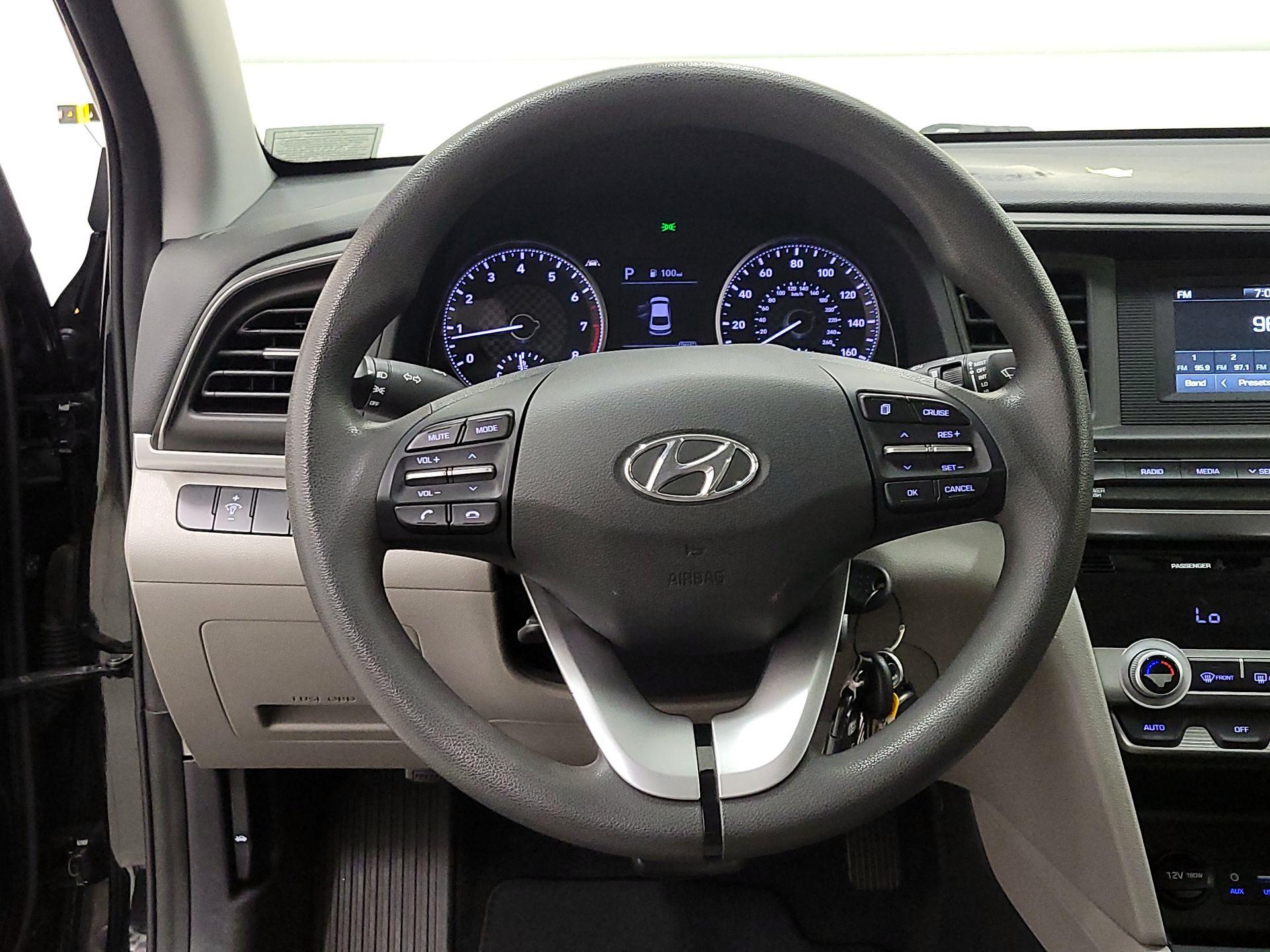Thumbnail: 2020 Hyundai Elantra - 10